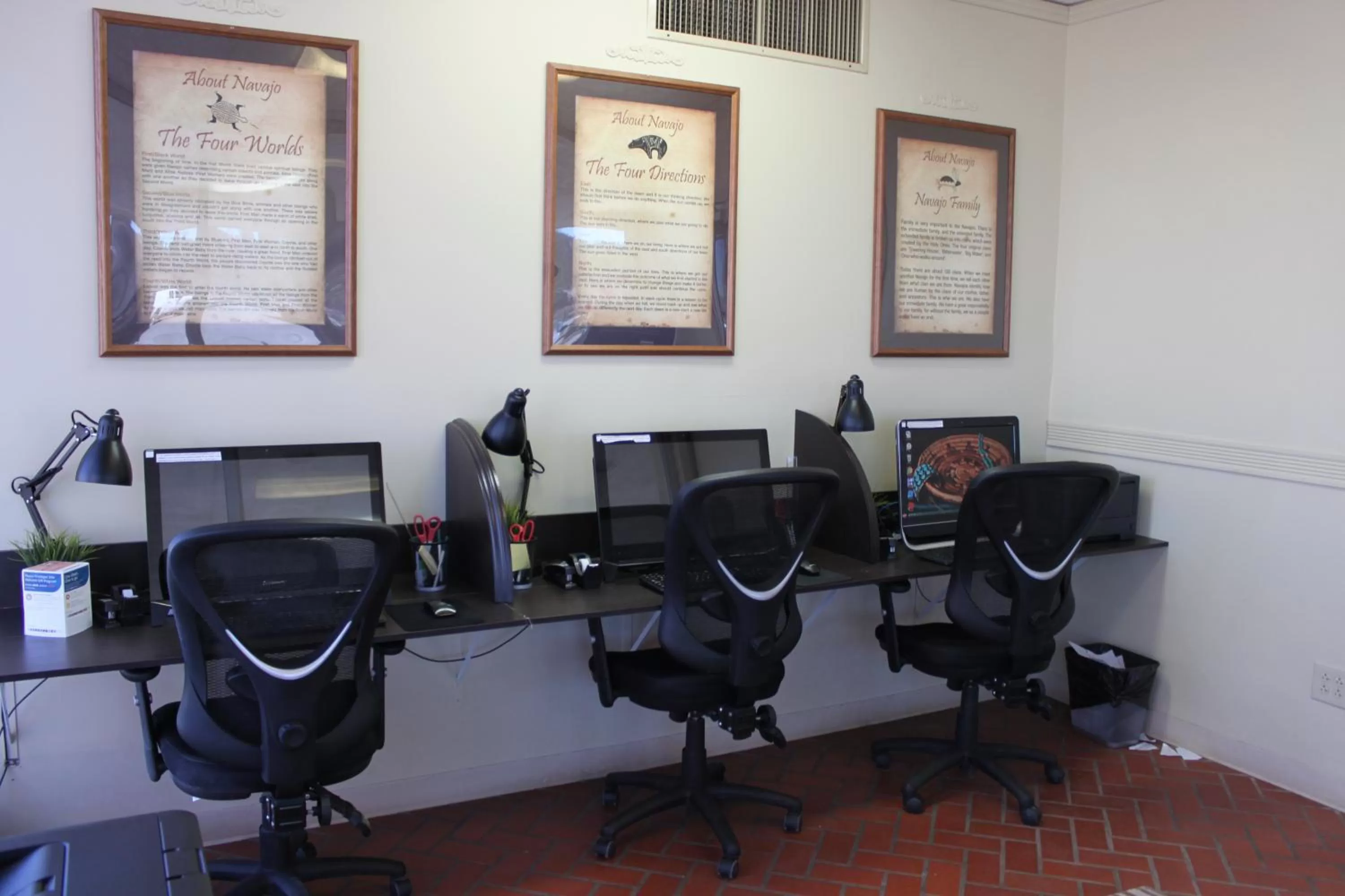 Business facilities in Navajo Nation Inn