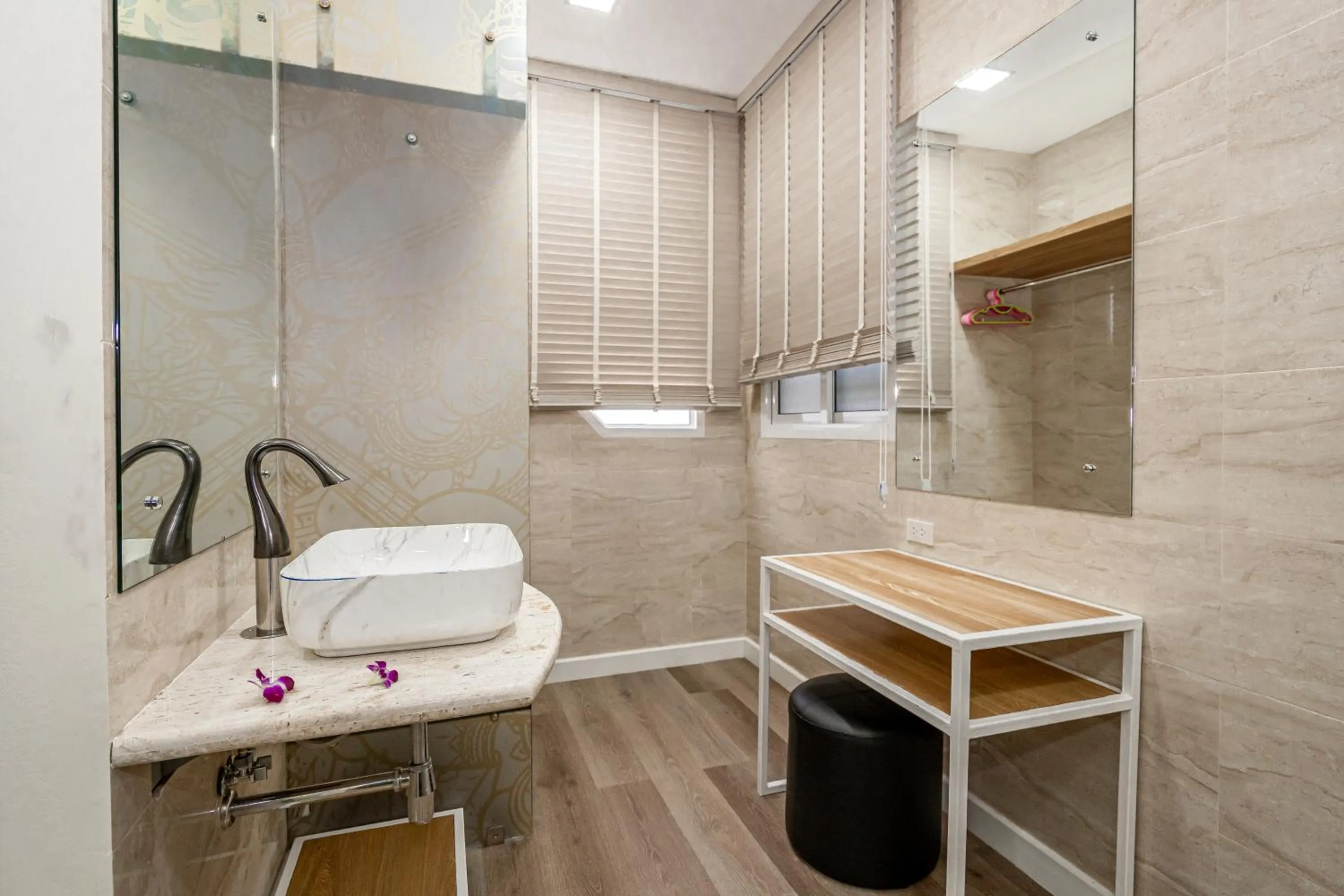 Toilet in The Color Kata