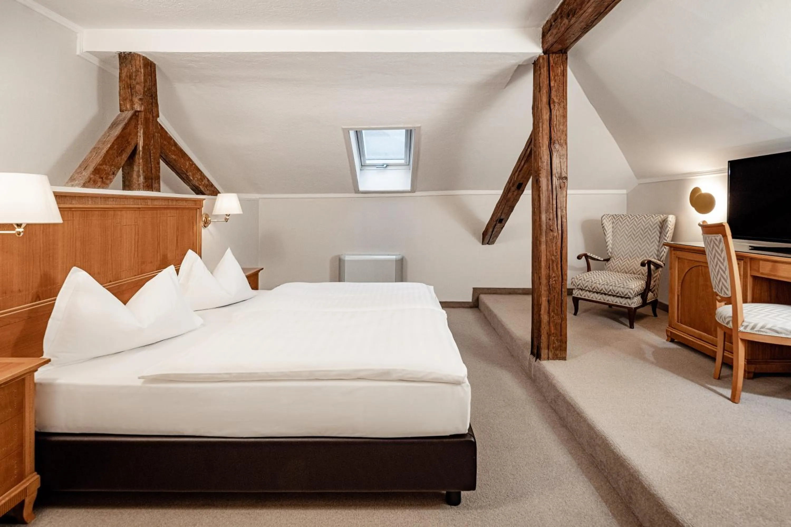 Staff, Bed in Classic Hotel Meranerhof