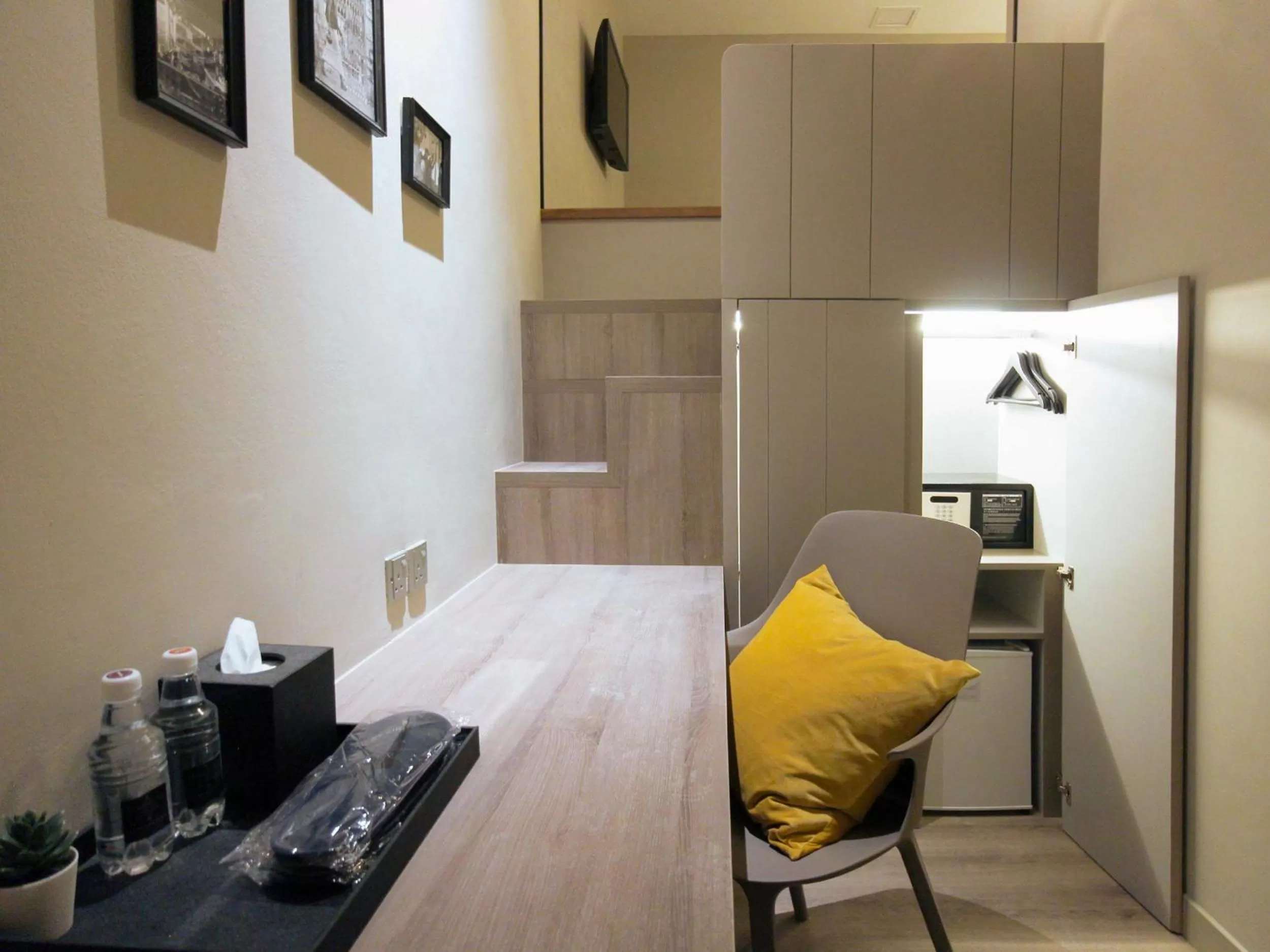 wardrobe in ST Signature Jalan Besar