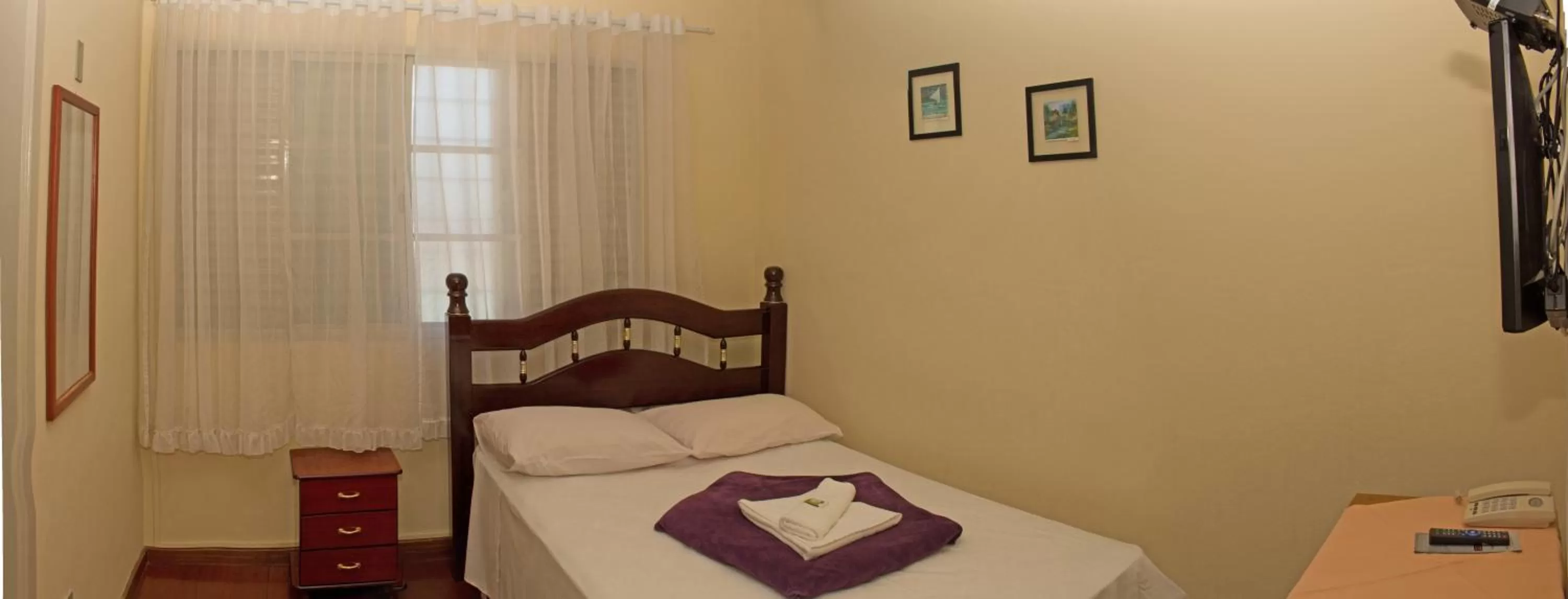 Bedroom, Bed in Hotel Garfo de Ouro