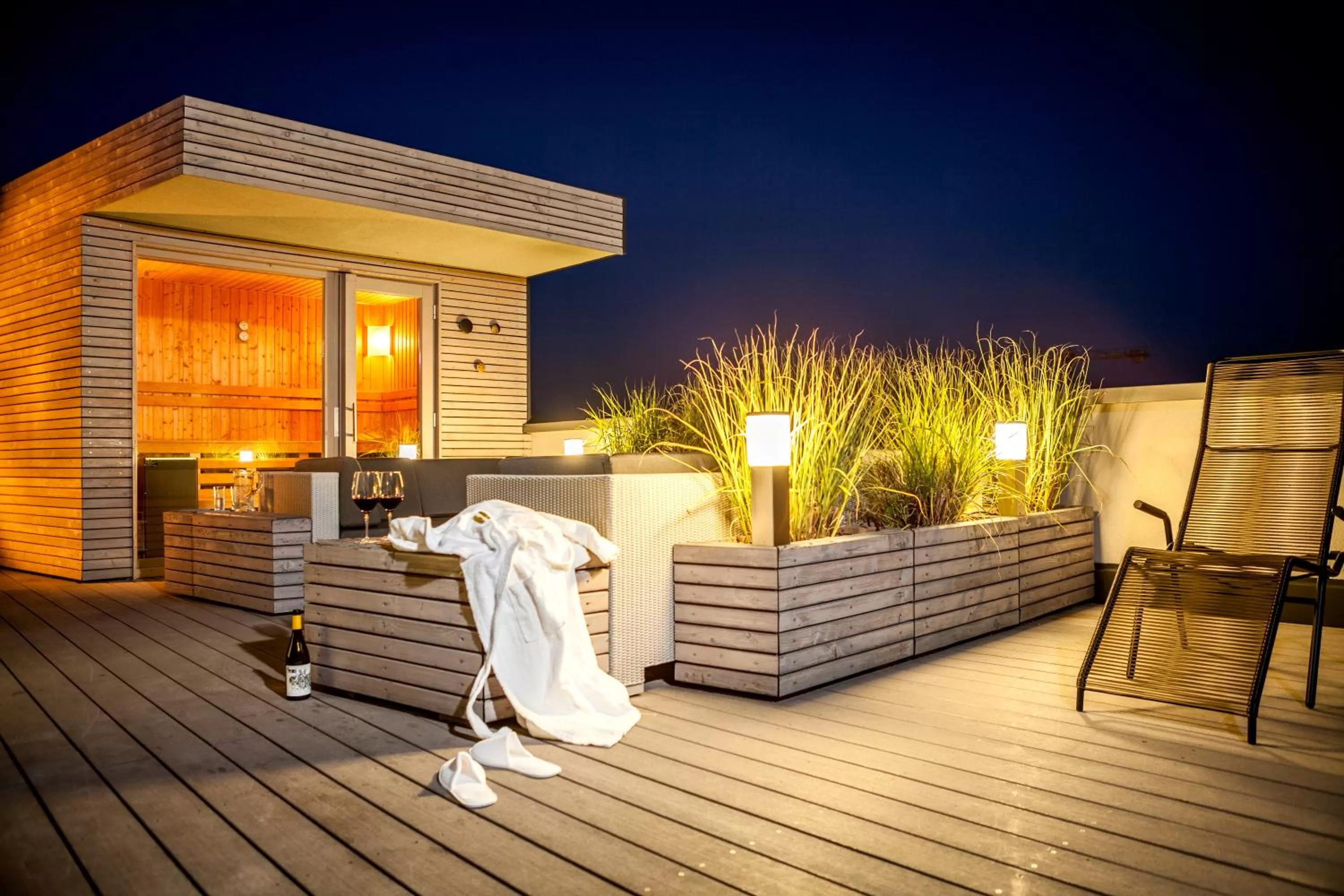 Night in Hotel & Restaurant Heyligenstaedt