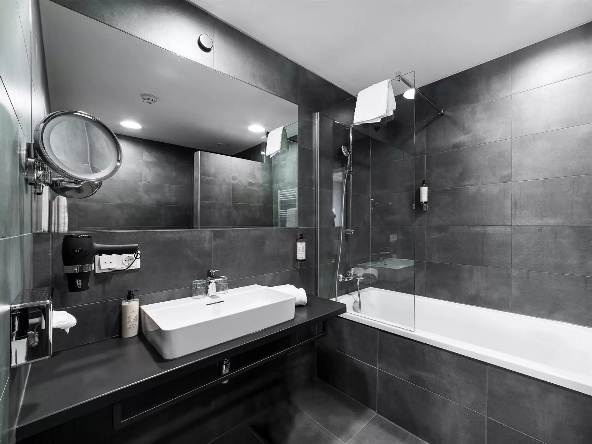 Bathroom in DORMERO HoHo Wien