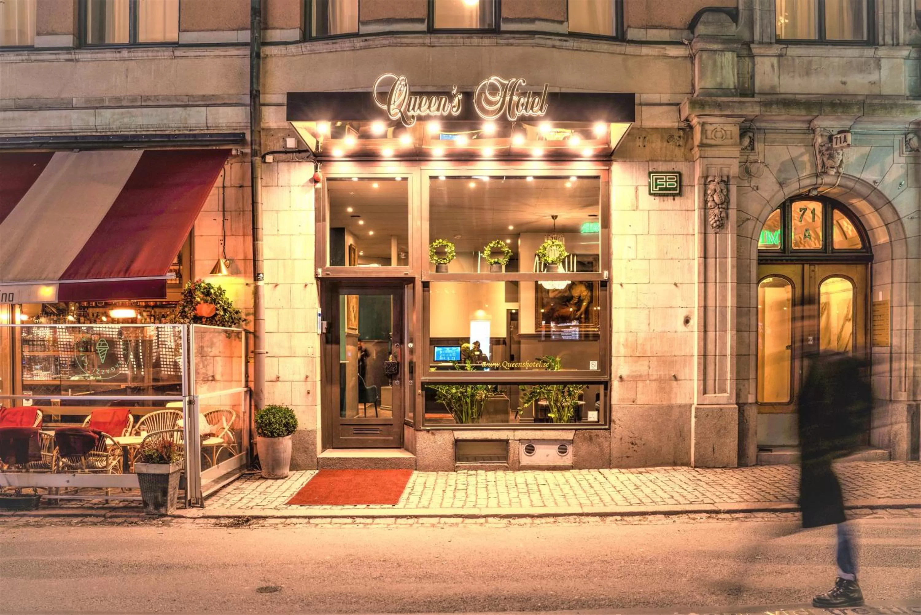 Facade/entrance in Queen's Hotel by First Hotels