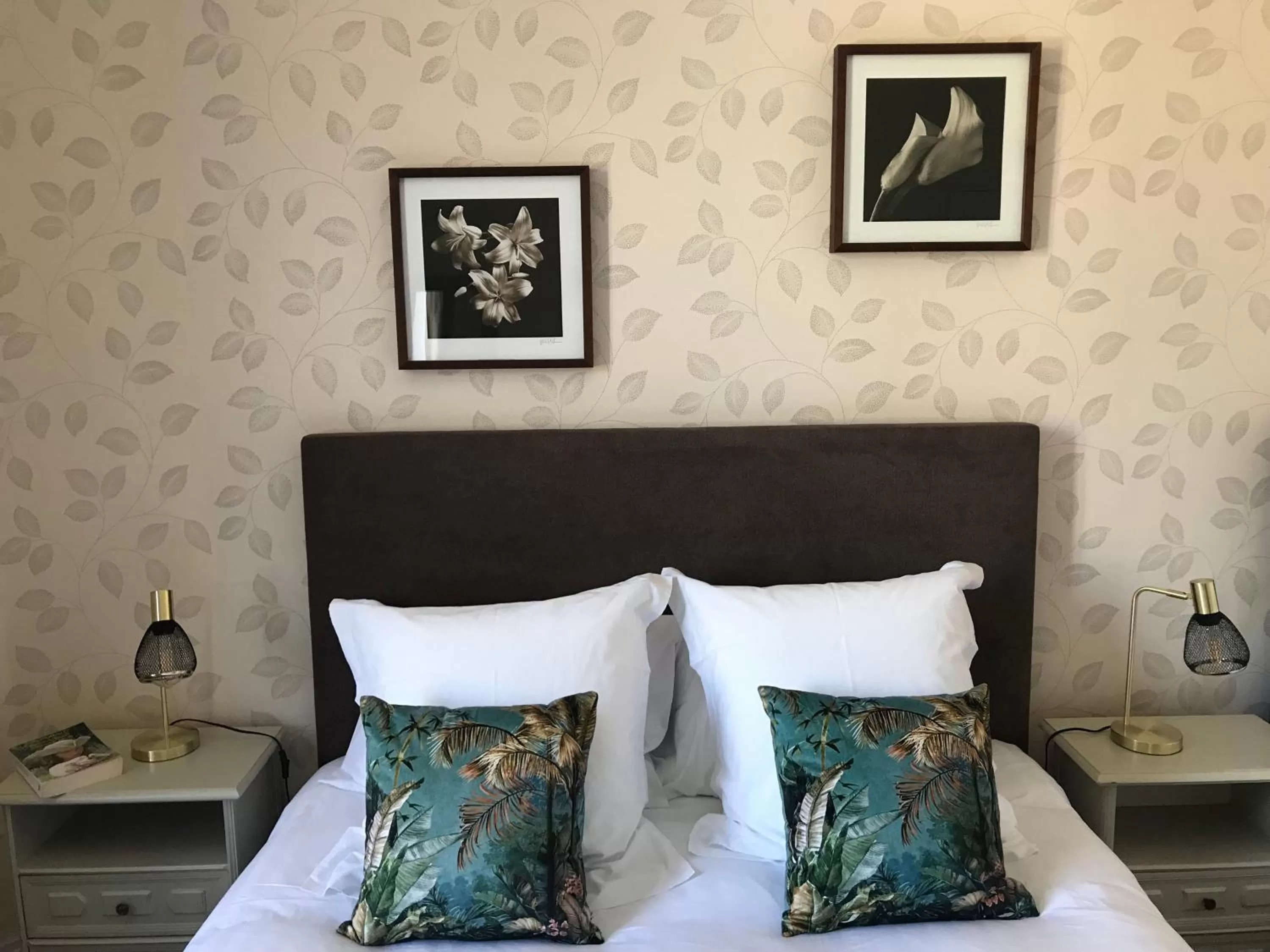 Bedroom, Bed in La Maison de Louisette