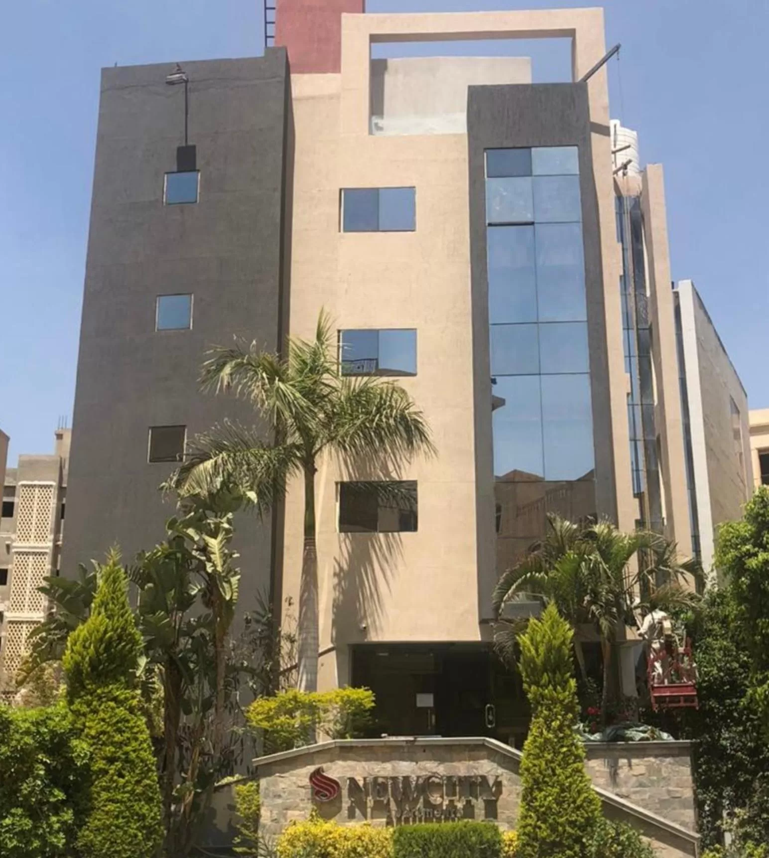 Property building in NewCity Hotel & Suites