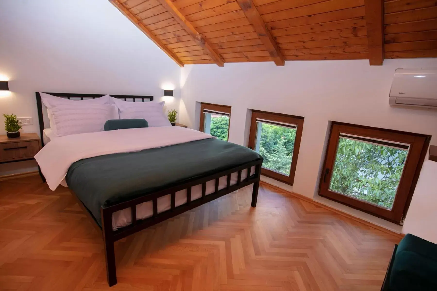 Standard Double Room - single occupancy in Grand Boutique Hotel Standard Double Room - single occupancy in Grand Boutique Hotel