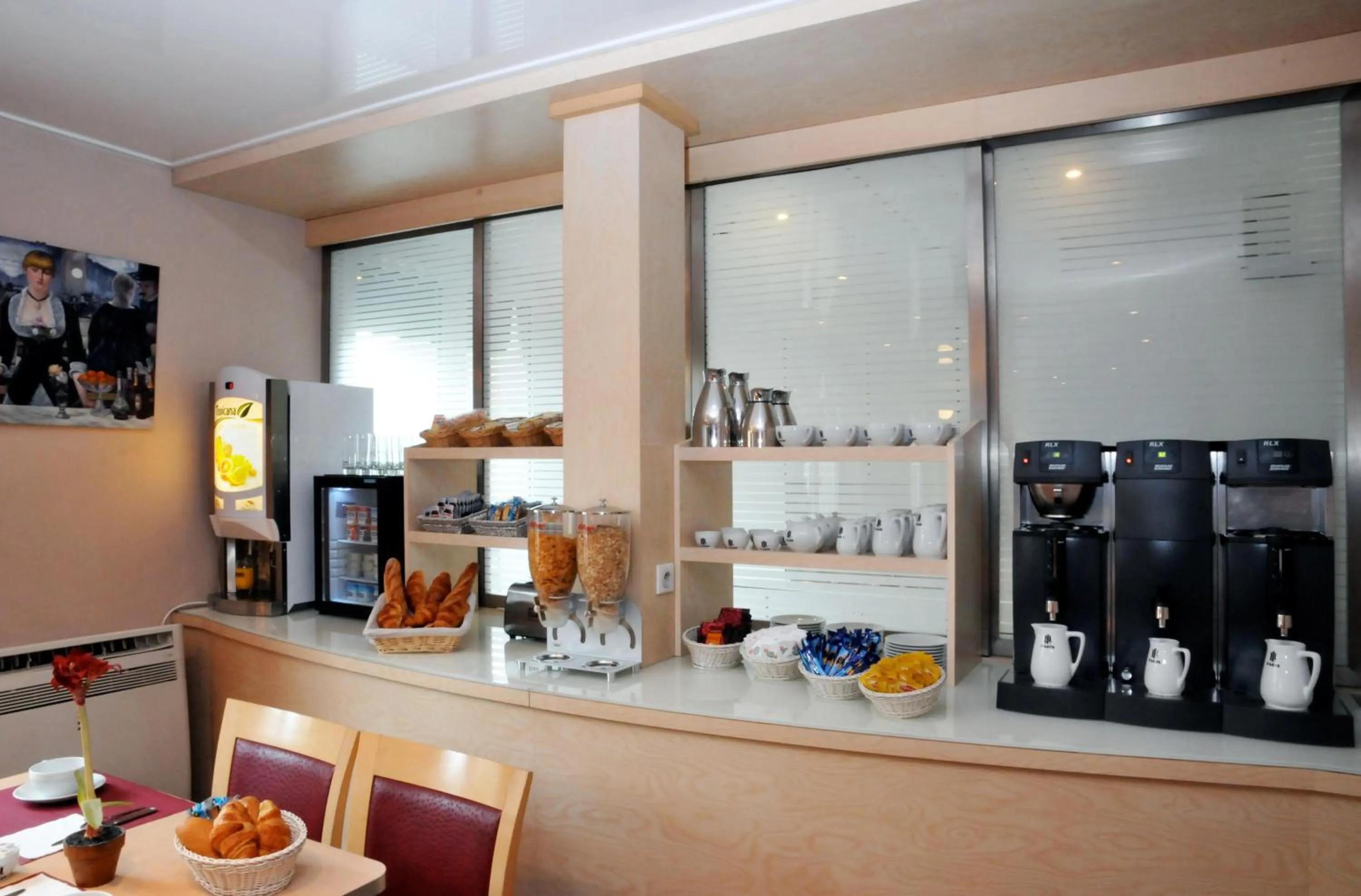 Food and drinks in Hôtel Du Lion