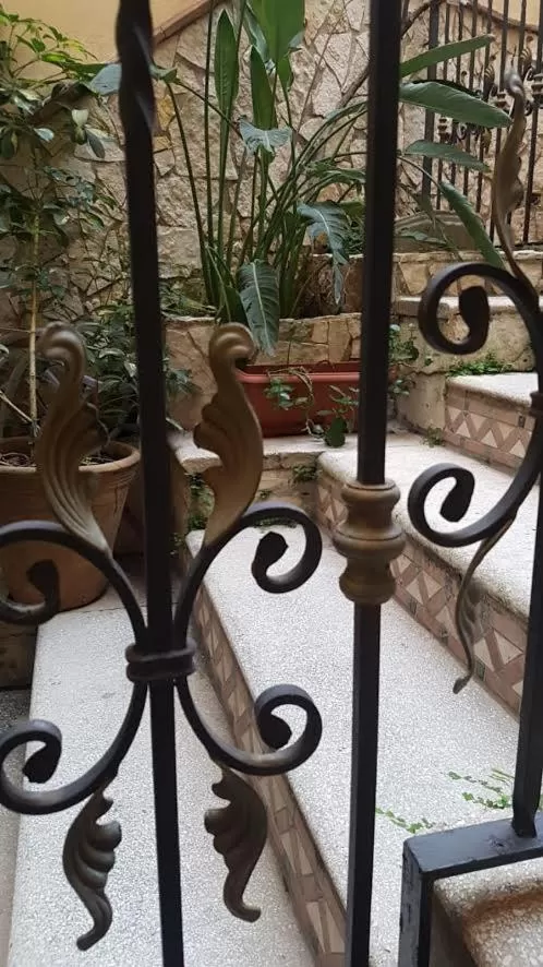 Patio in Hotel Sangiuliano 132 centro storico Catania