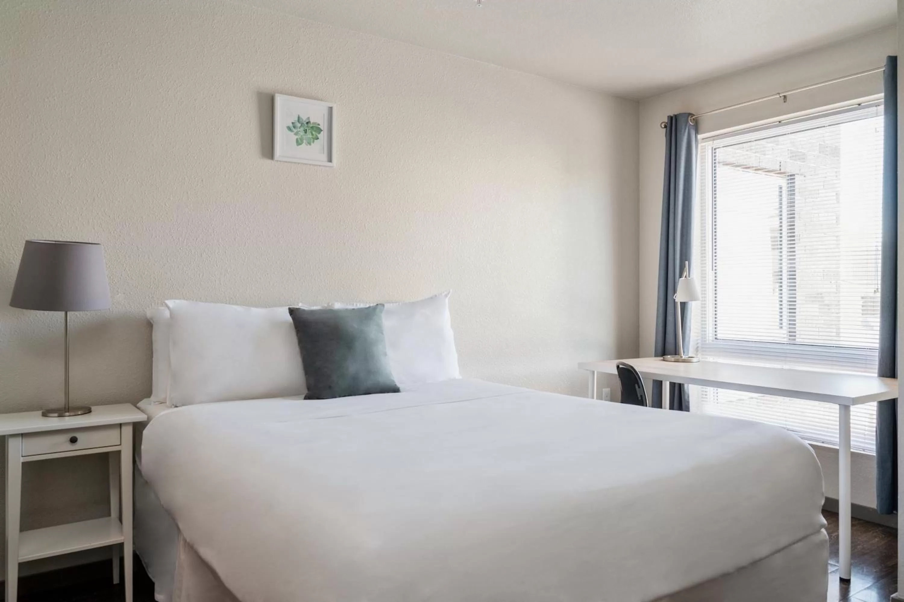 Bed in Kasa University Avenue Minneapolis