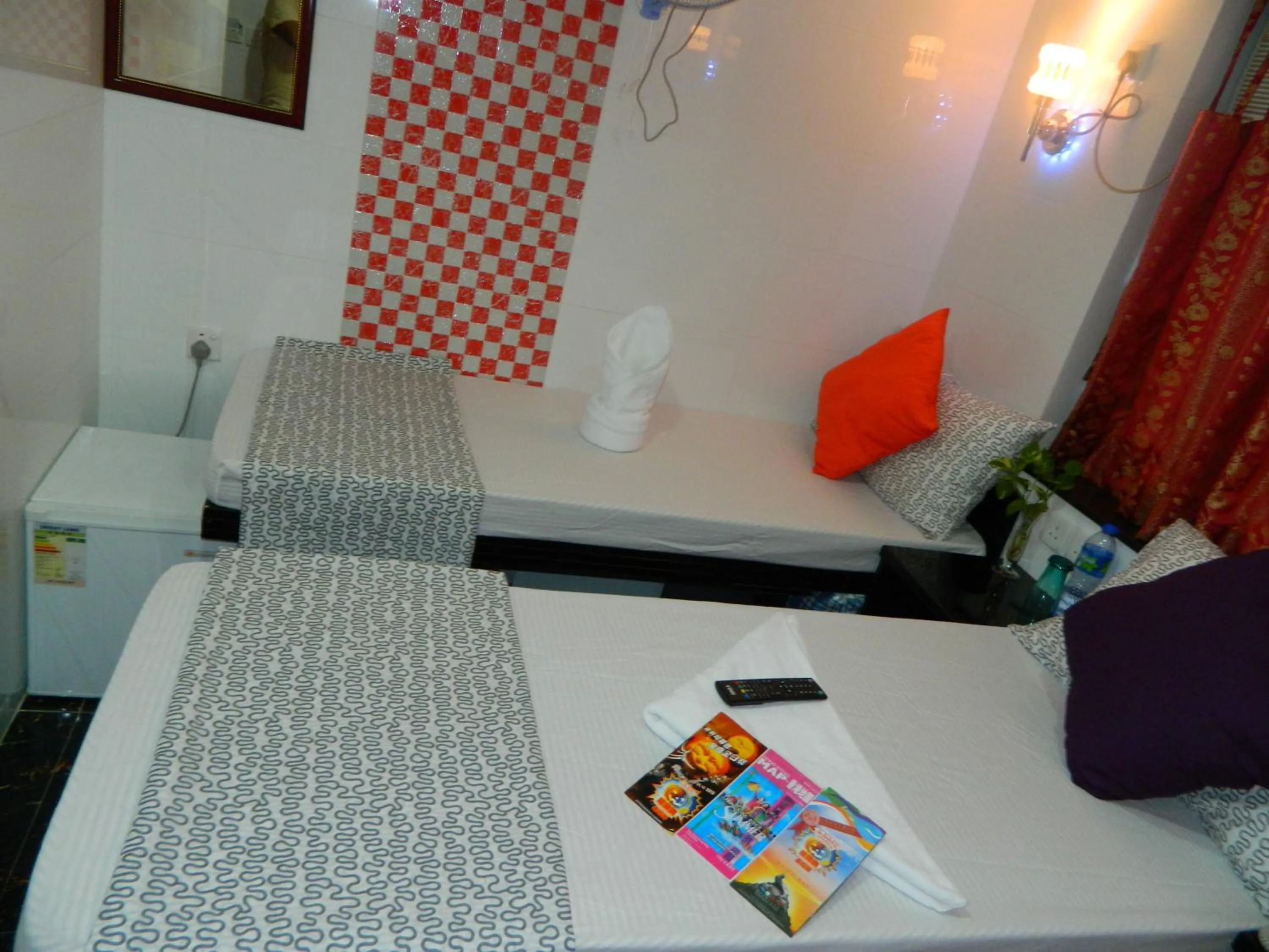 Bedroom, Bed in New London Hostel