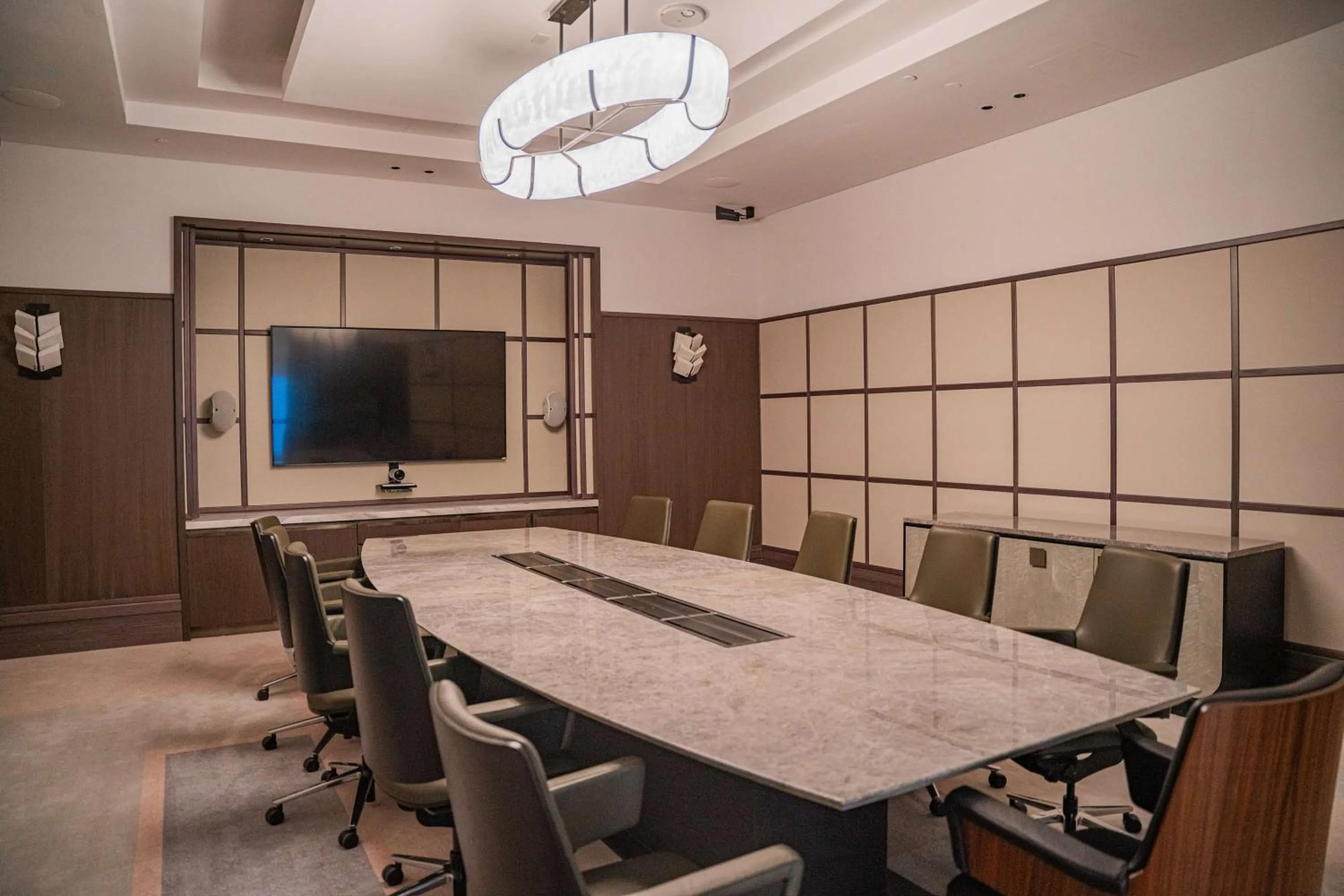 Meeting/conference room in Waldorf Astoria Doha West Bay