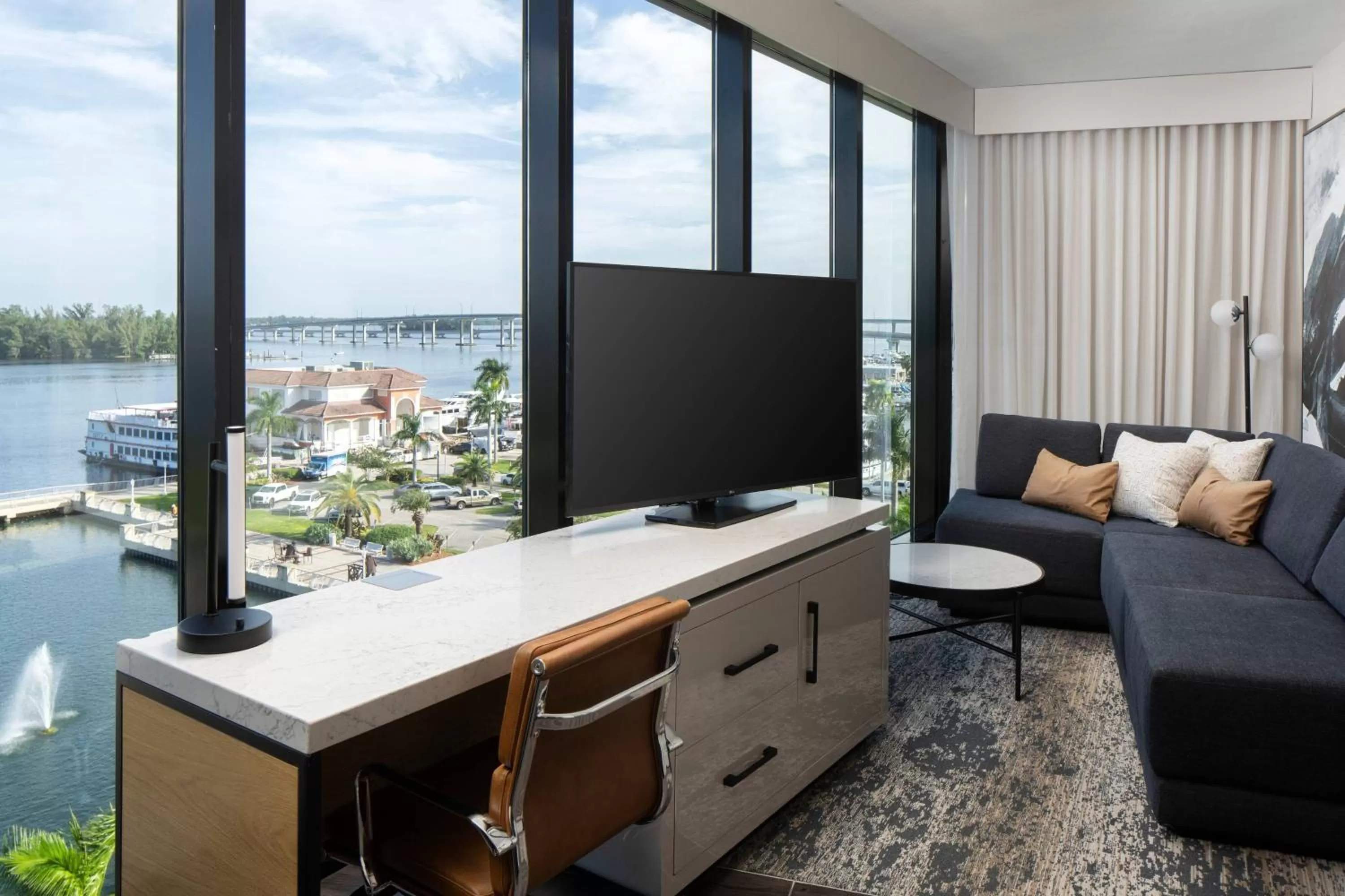 Photo of the whole room in Luminary Hotel & Co., Autograph Collection