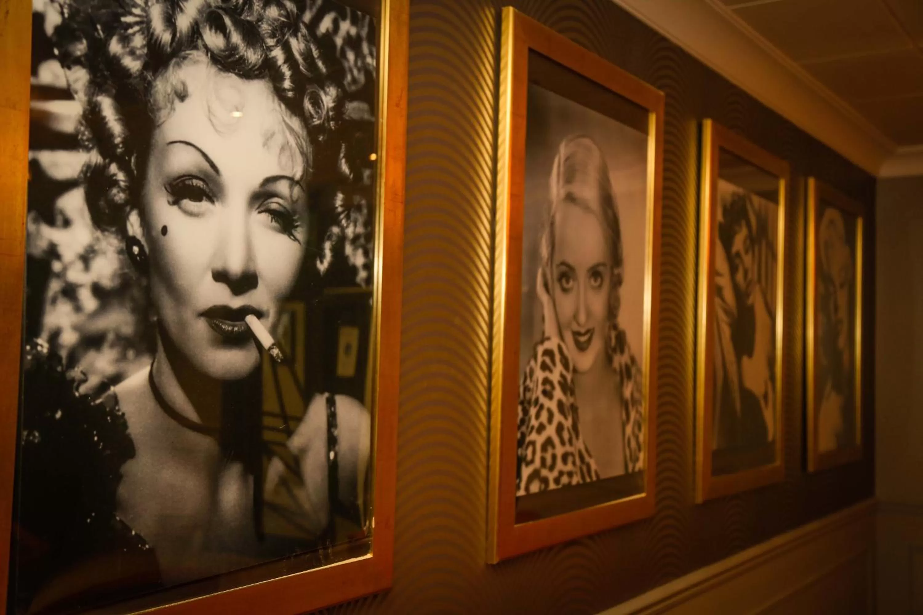 Lounge or bar in Hotel Celebrity Bournemouth East Cliff by Villare hotels