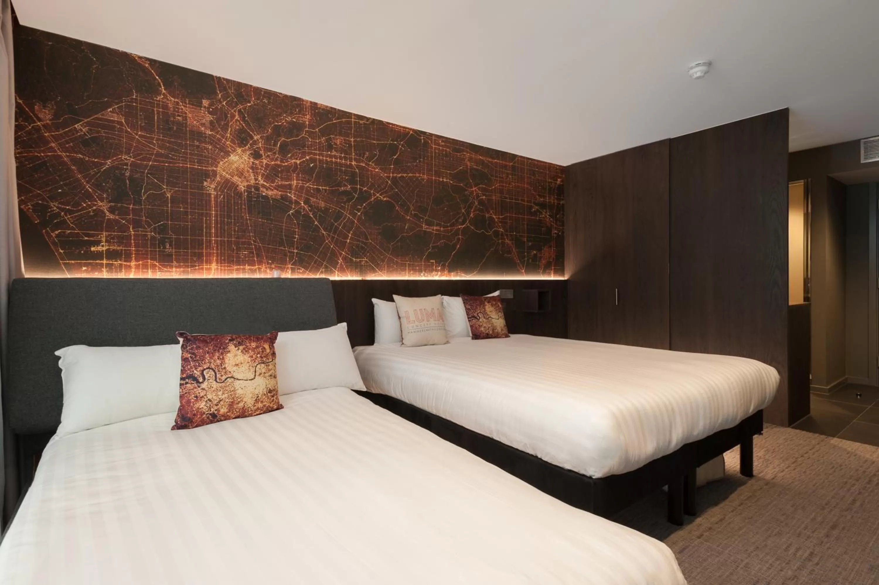 Deluxe Plus Room with Sofabed in Heeton Concept Hotel – Luma Hammersmith