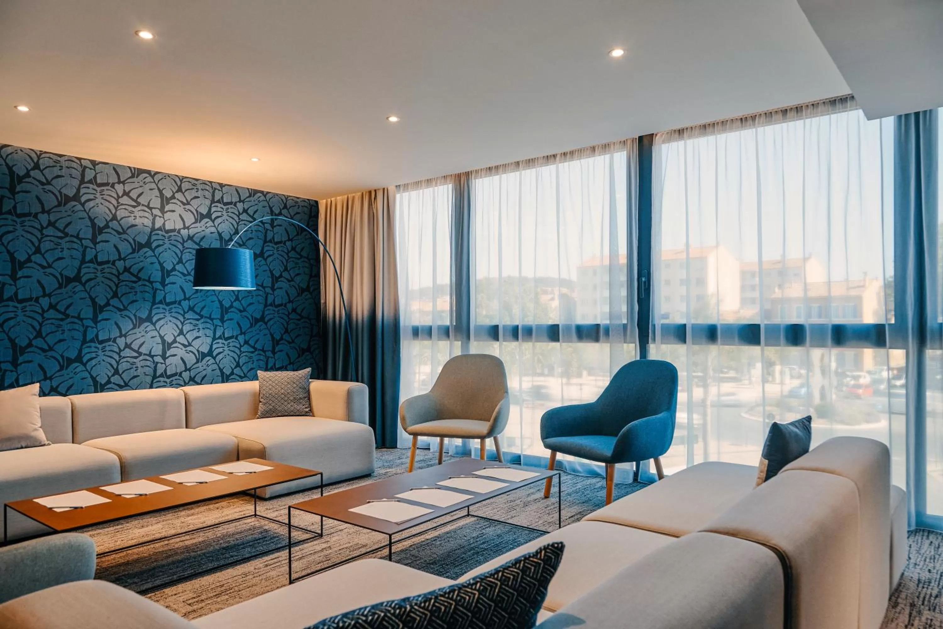 Seating area in Hôtel Mercure Toulon La Seyne-Sur-Mer