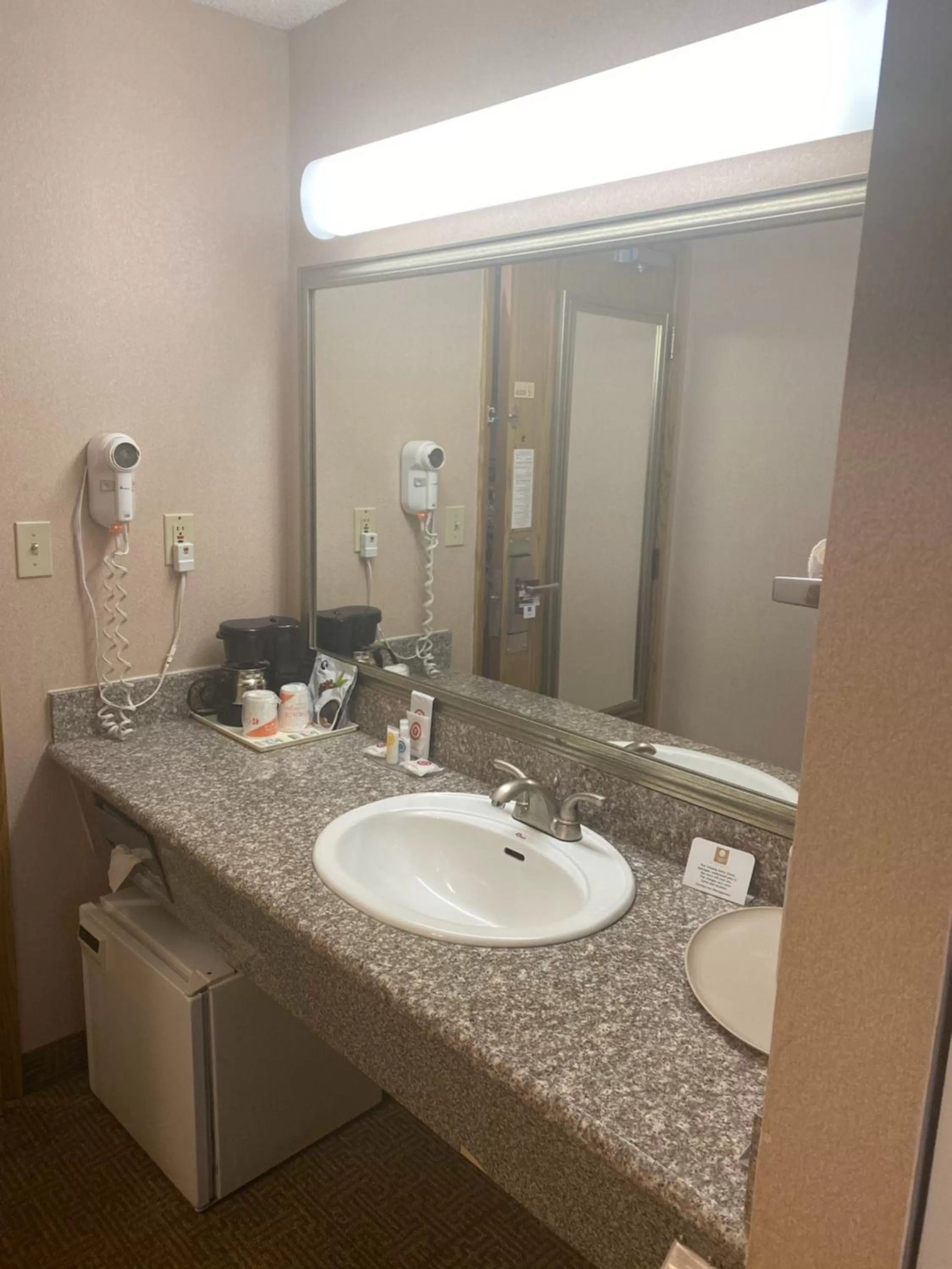 Bathroom in Quality Inn Kirkland