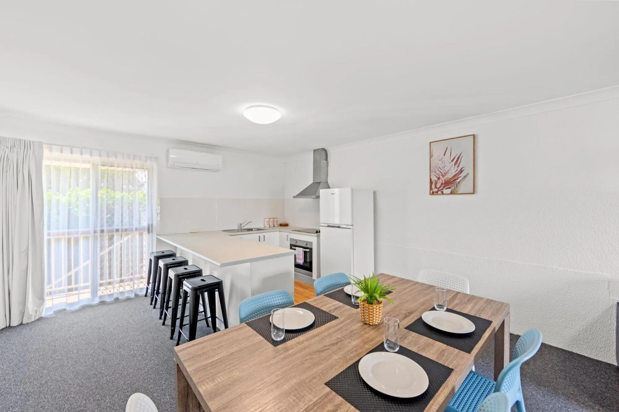 Kitchen or kitchenette in Pottsville Beach Motel