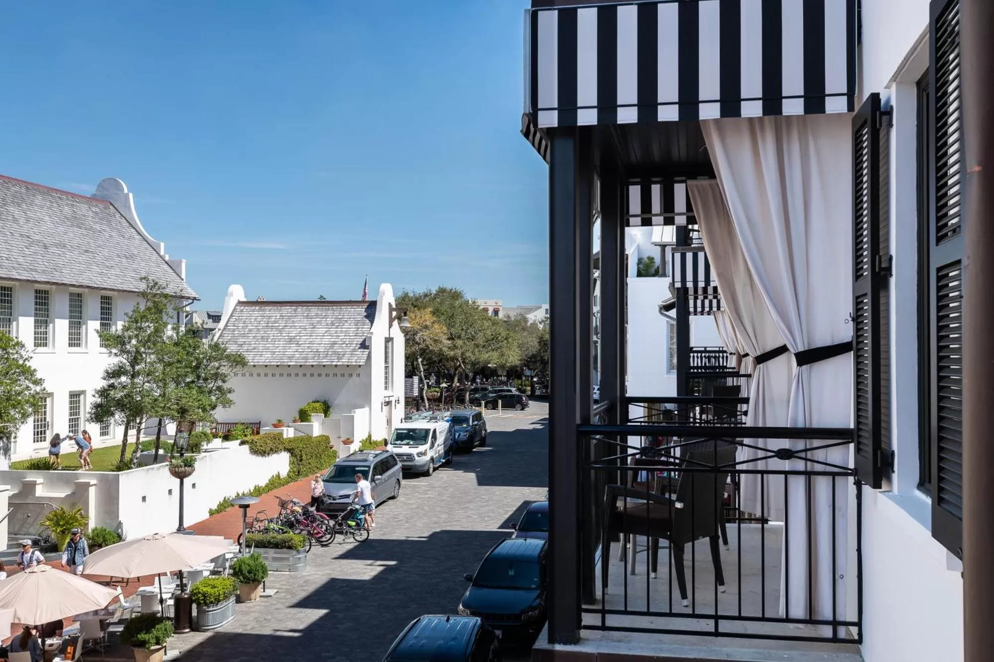 Neighbourhood in The Pearl Hotel