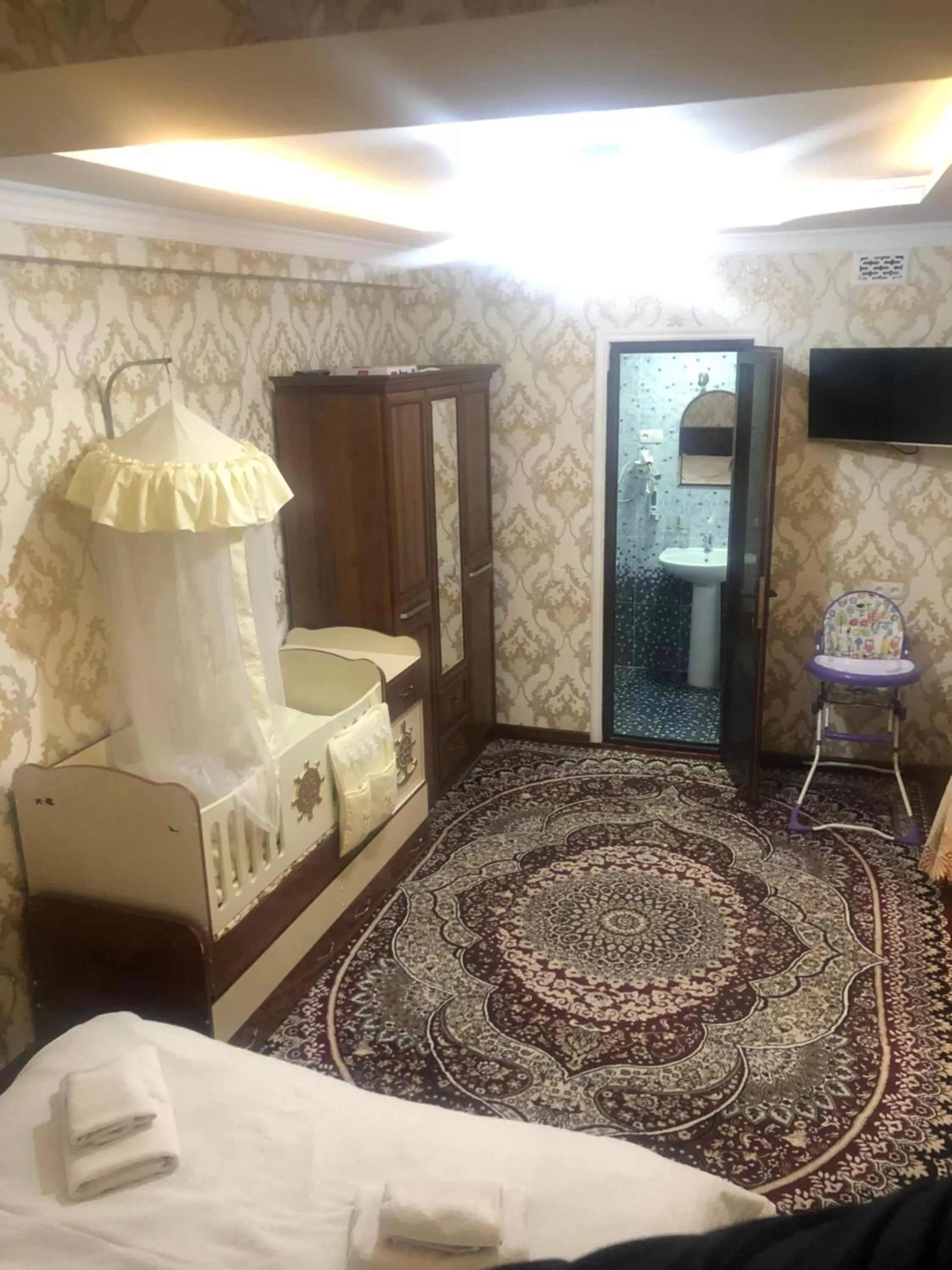 Bed in Tilyakori Hotel