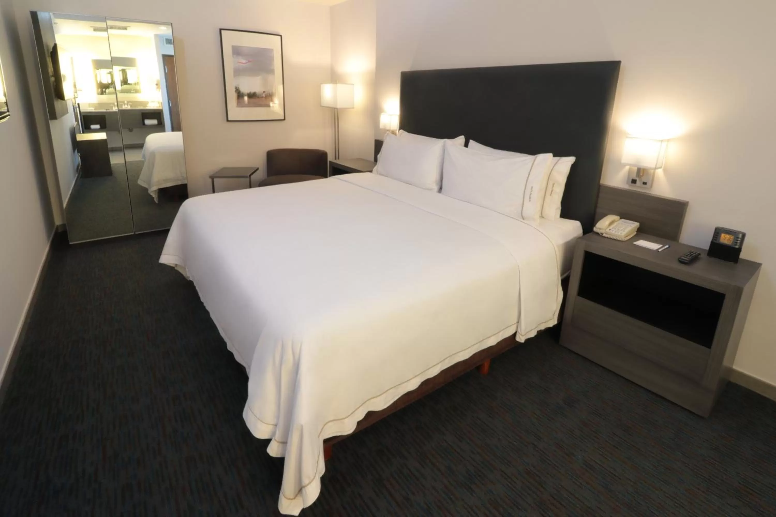 Photo of the whole room, Bed in Holiday Inn Express Hotel & Suites Hermosillo by IHG