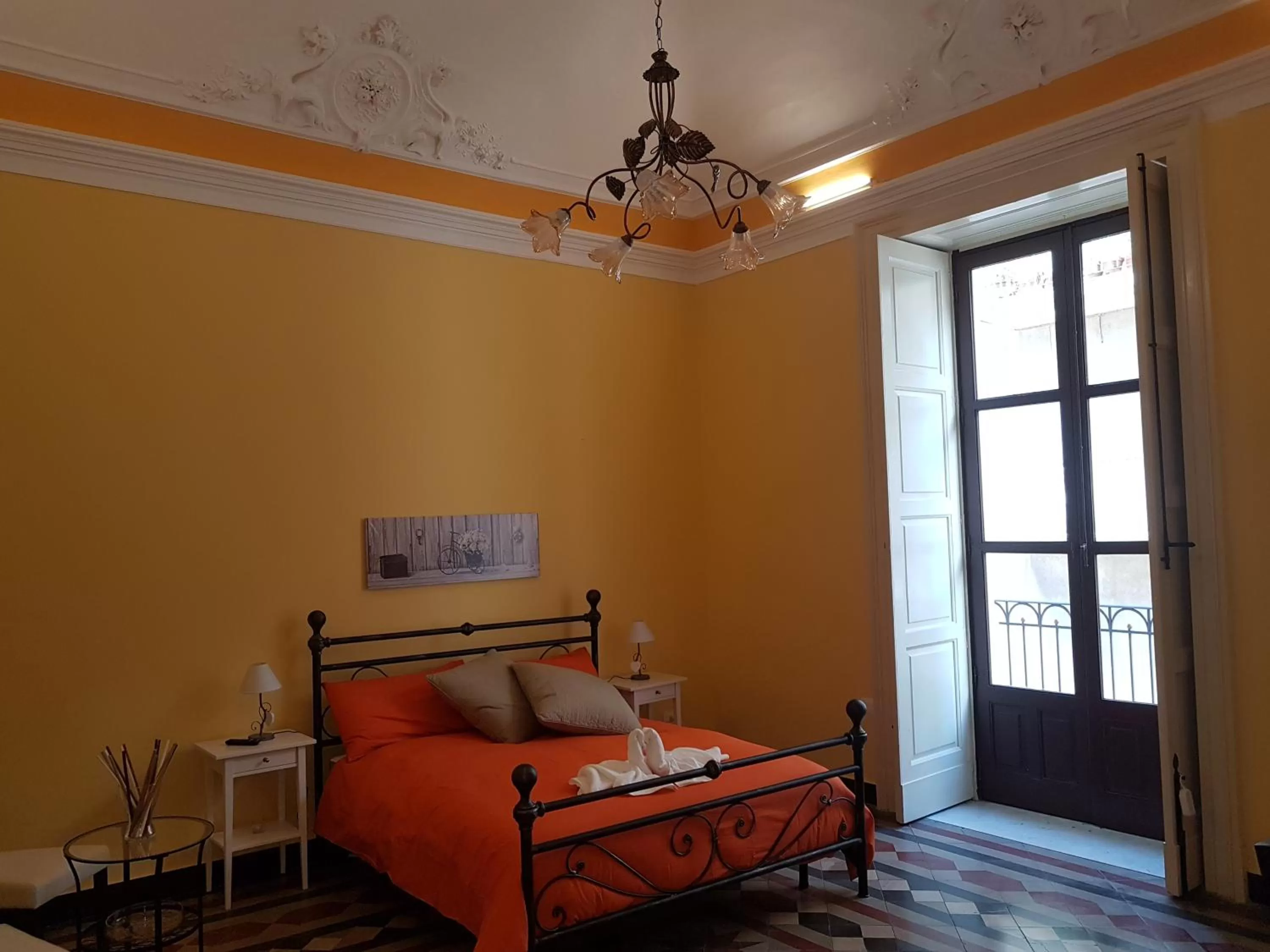 Photo of the whole room, Bed in Central Suites Catania