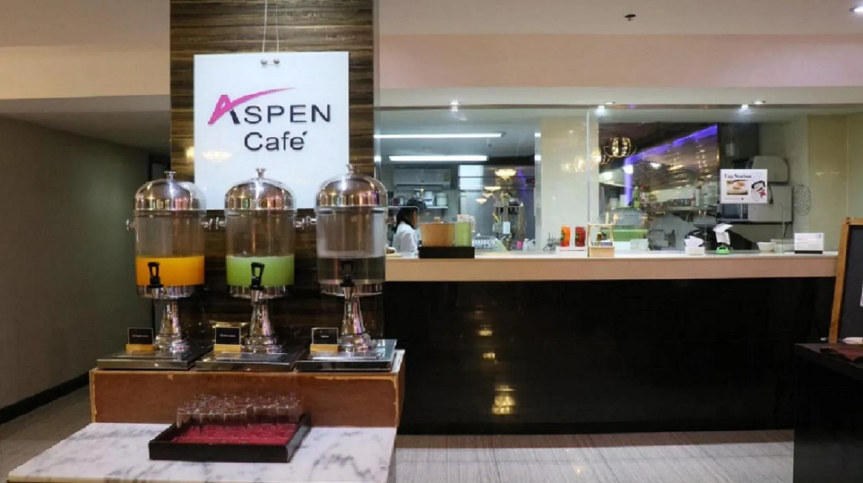 Food and drinks in Aspen Suites Hotel Sukhumvit 2