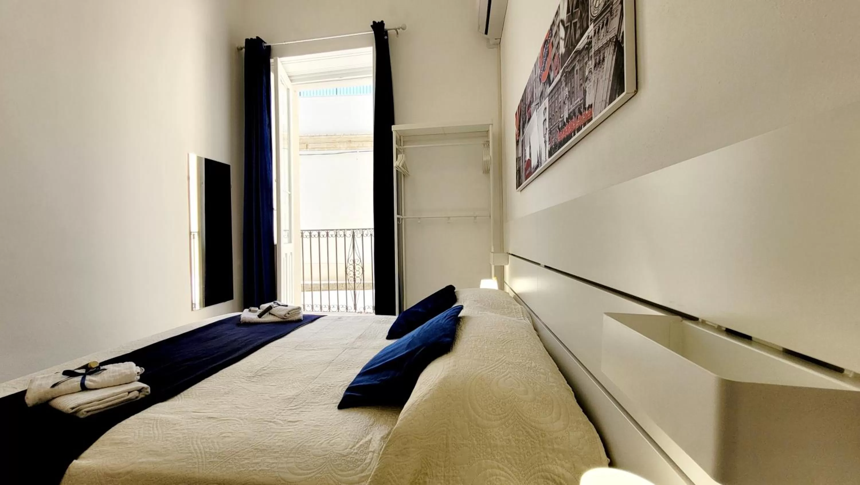 Bed in Zanzi 's Charming Rooms