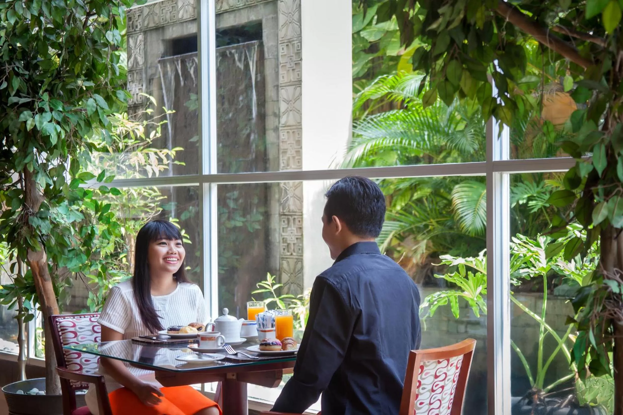 Restaurant/places to eat in Novotel Semarang