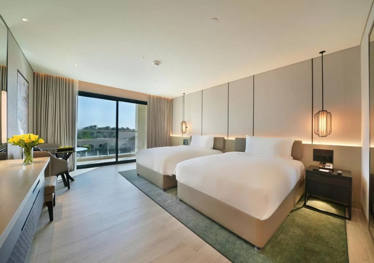Bedroom, Bed in Al Ain Rotana