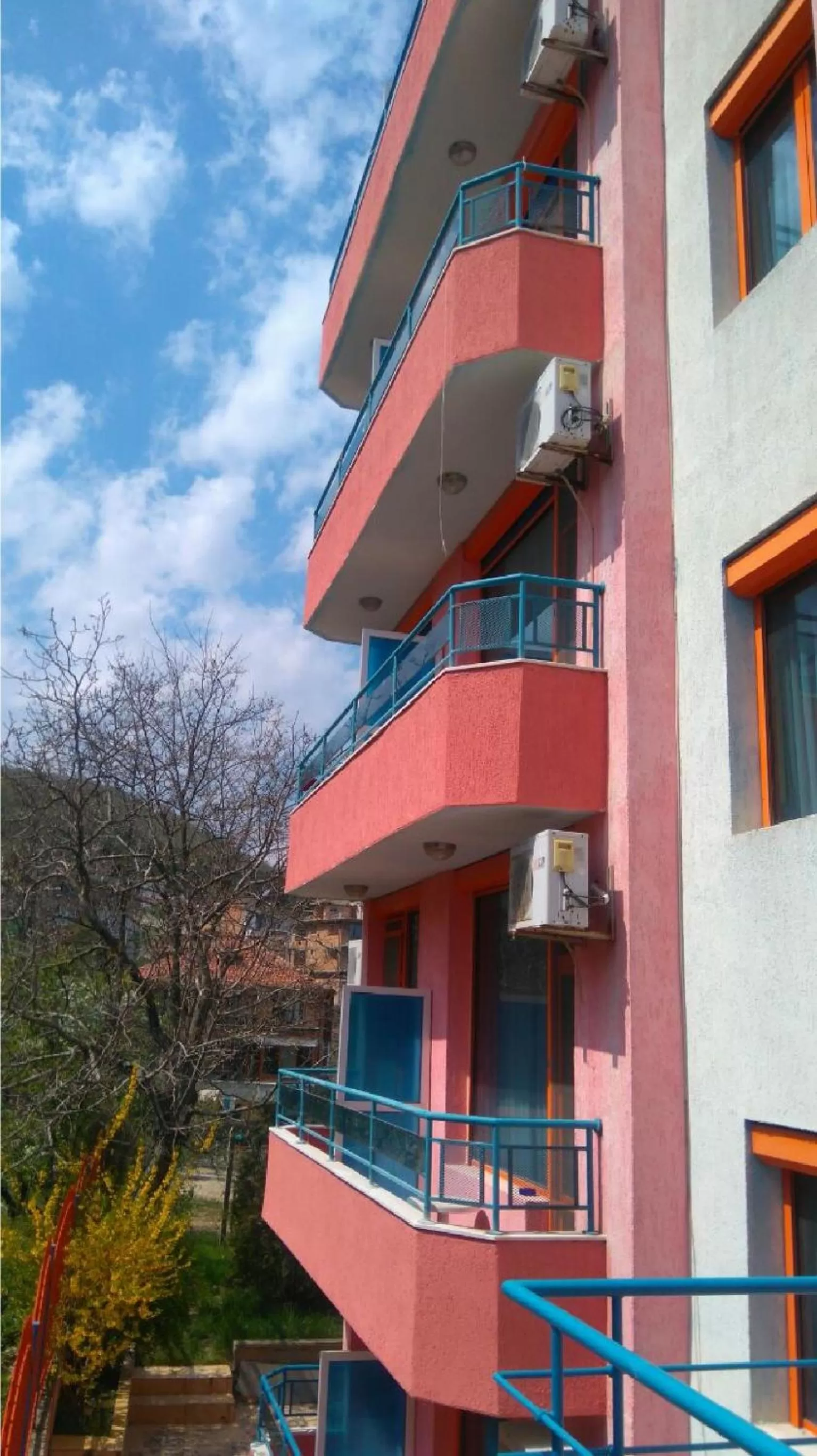 Property building in Family Hotel Jemelly