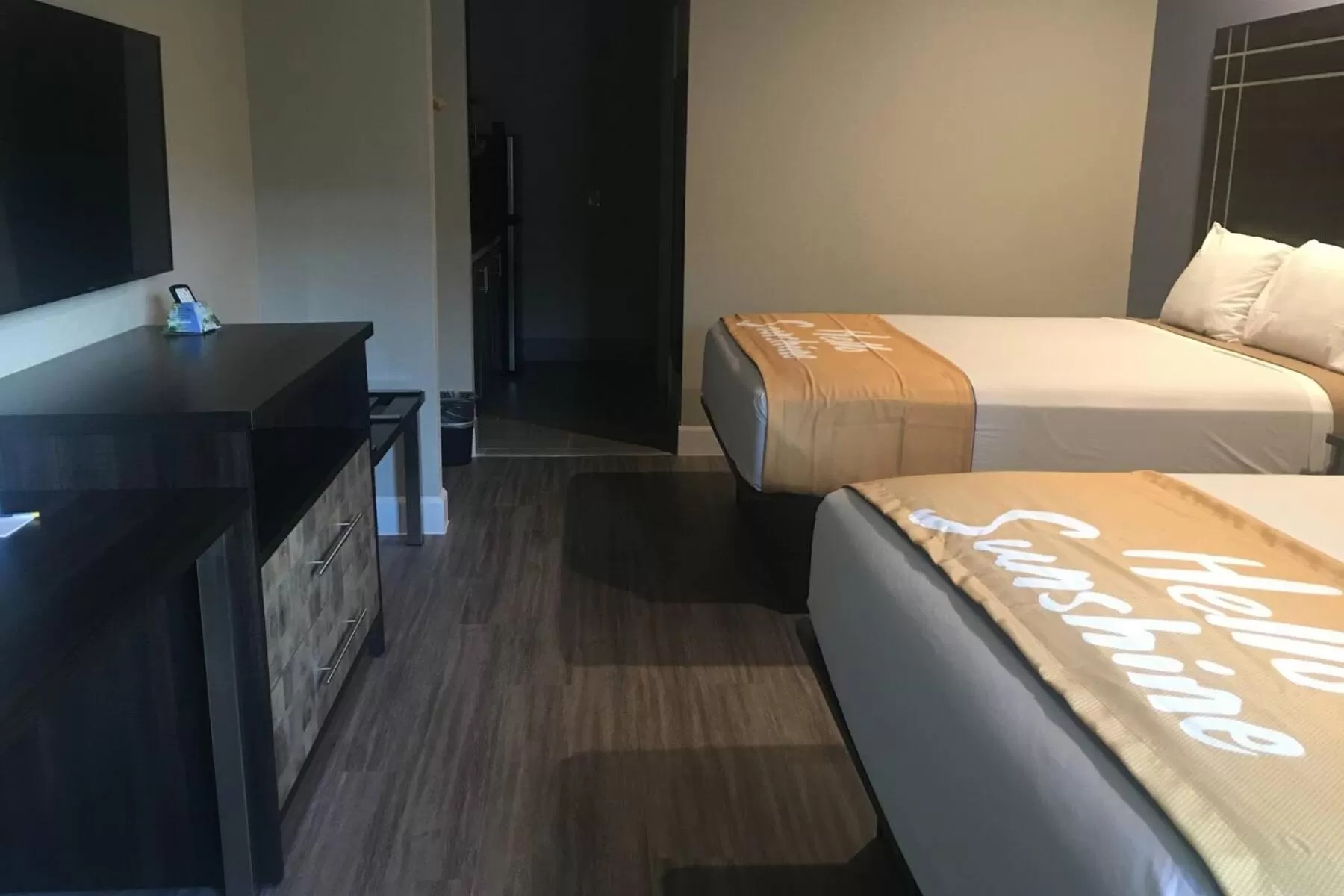 Bed in Days Inn & Suites by Wyndham La Porte