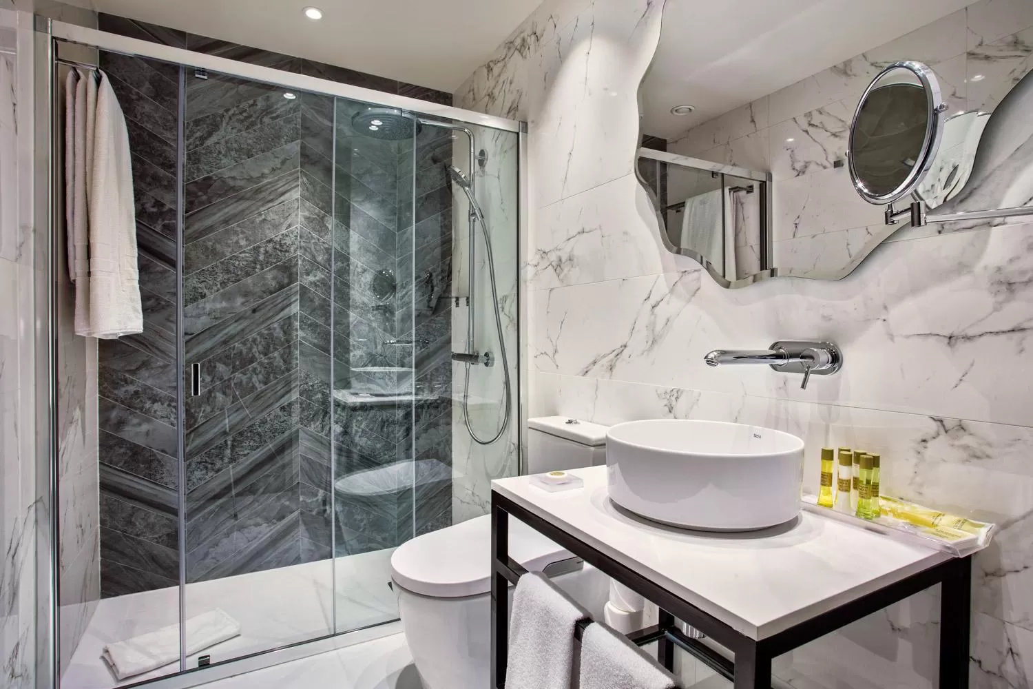 Bathroom in Eurostars Puerta Real