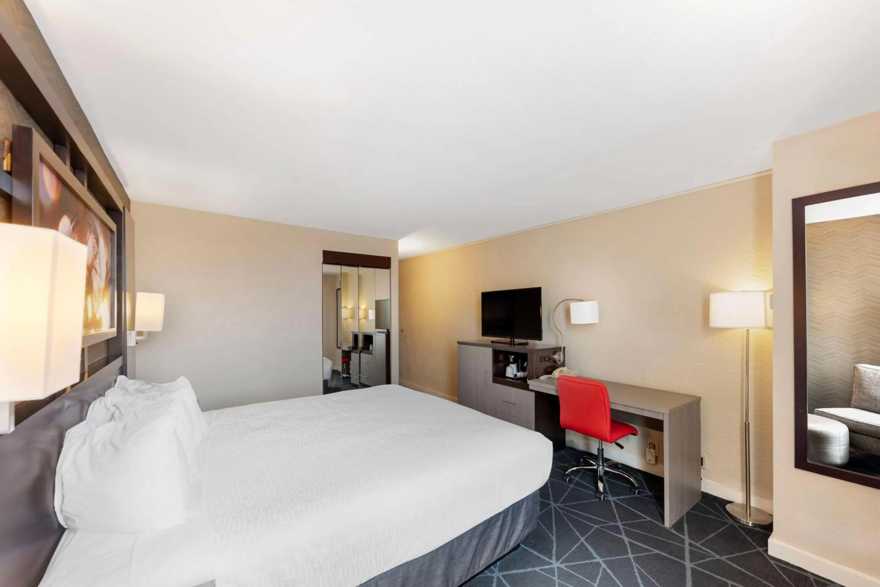 Bedroom, Bed in Best Western Plus Austin Central