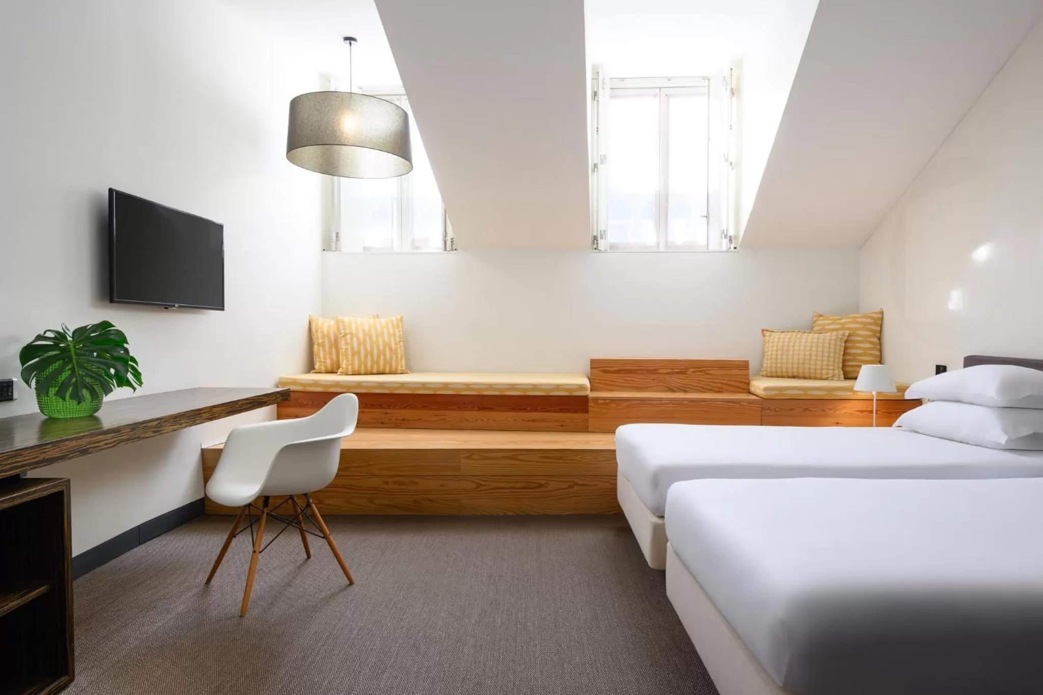 Deluxe Twin Room with Extra Bed in Inspira Liberdade Boutique Hotel