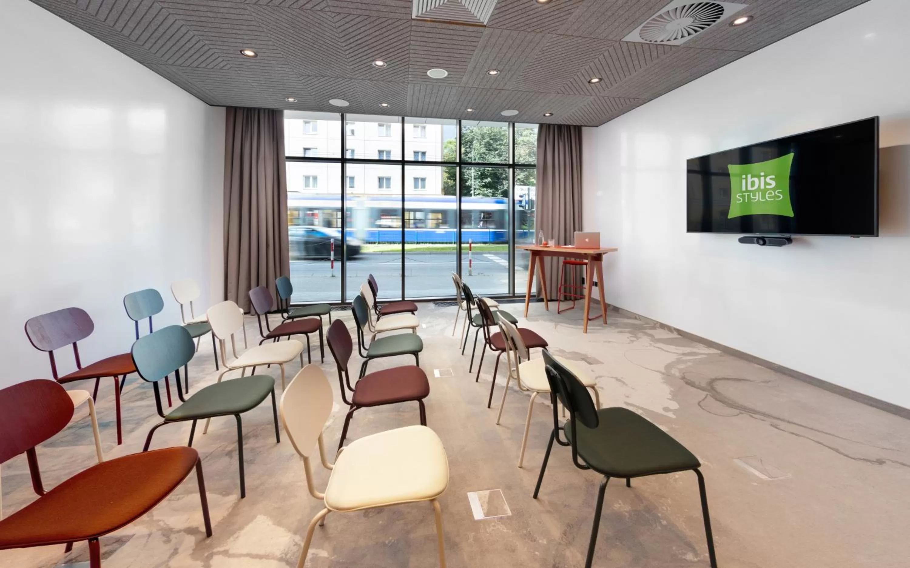 Meeting/conference room in ibis Styles Kraków Centrum
