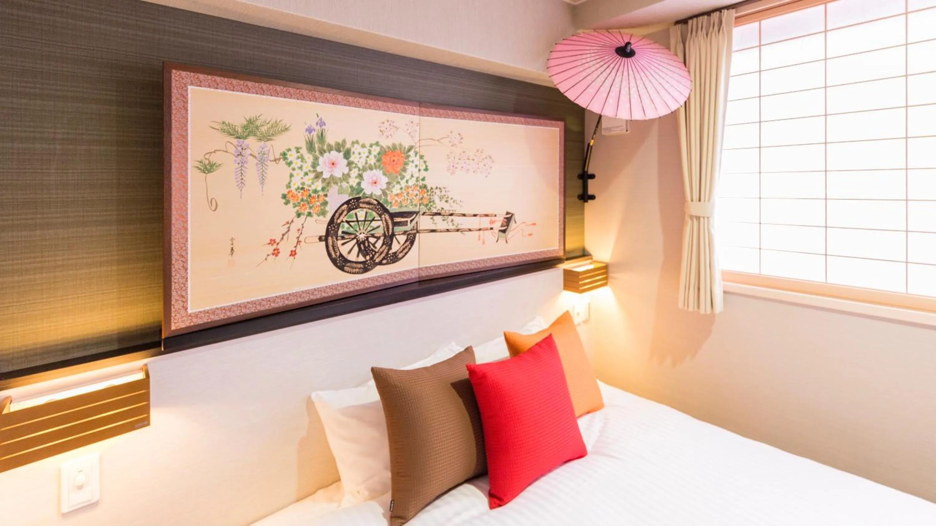 Photo of the whole room, Bed in Kyoto Inn Gion