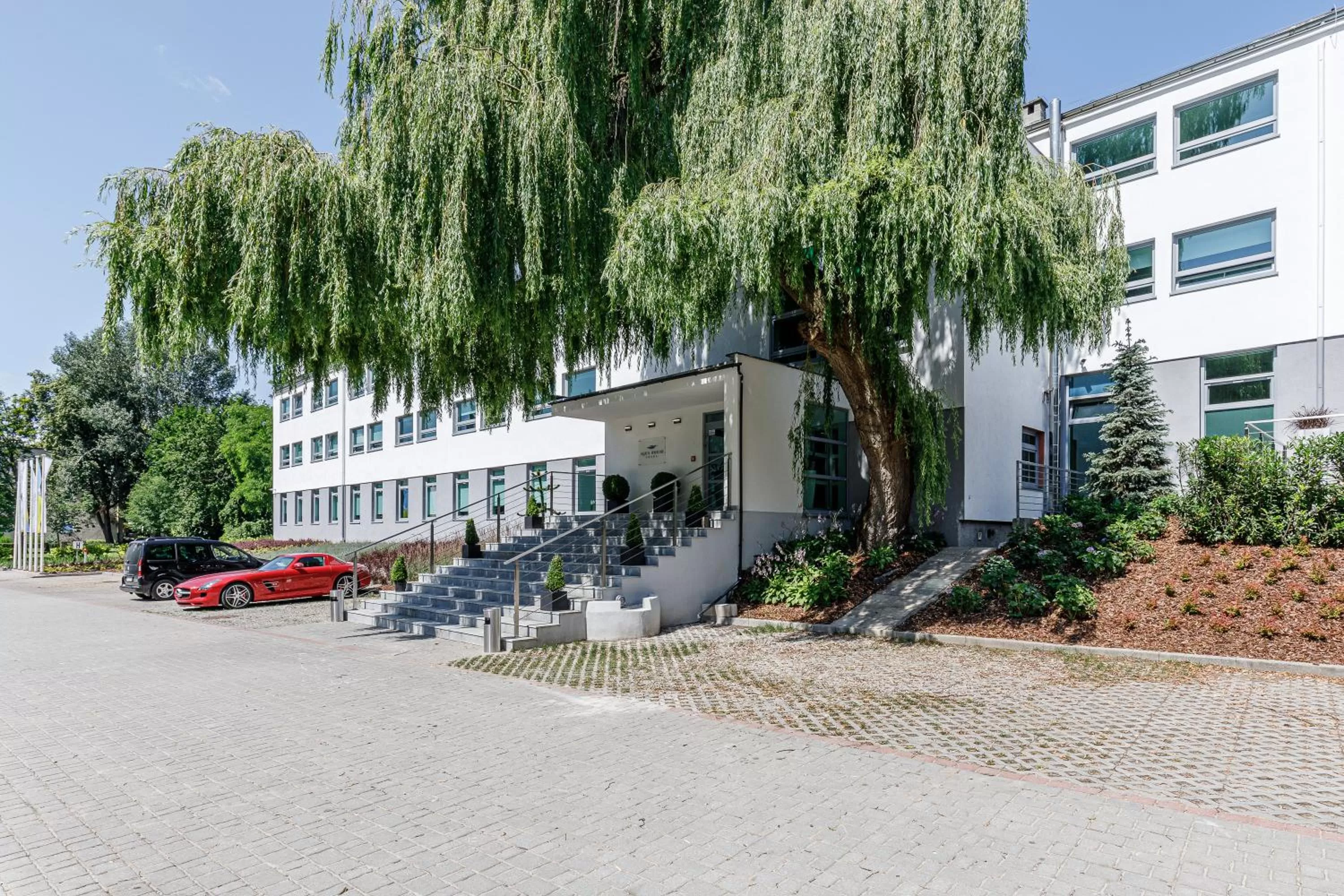 Property building in AQUA HOUSE