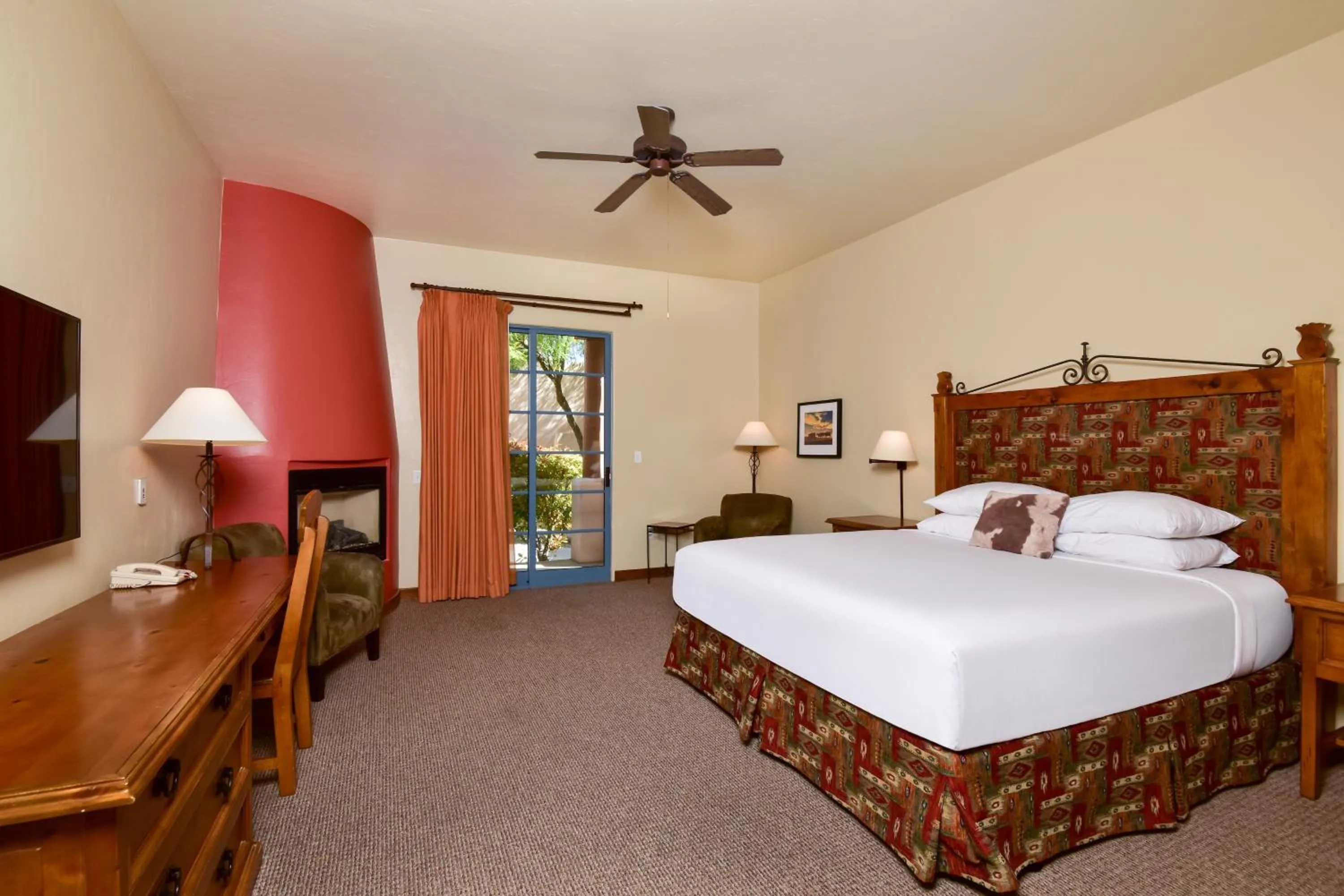 Bedroom, Bed in Lodge On The Desert