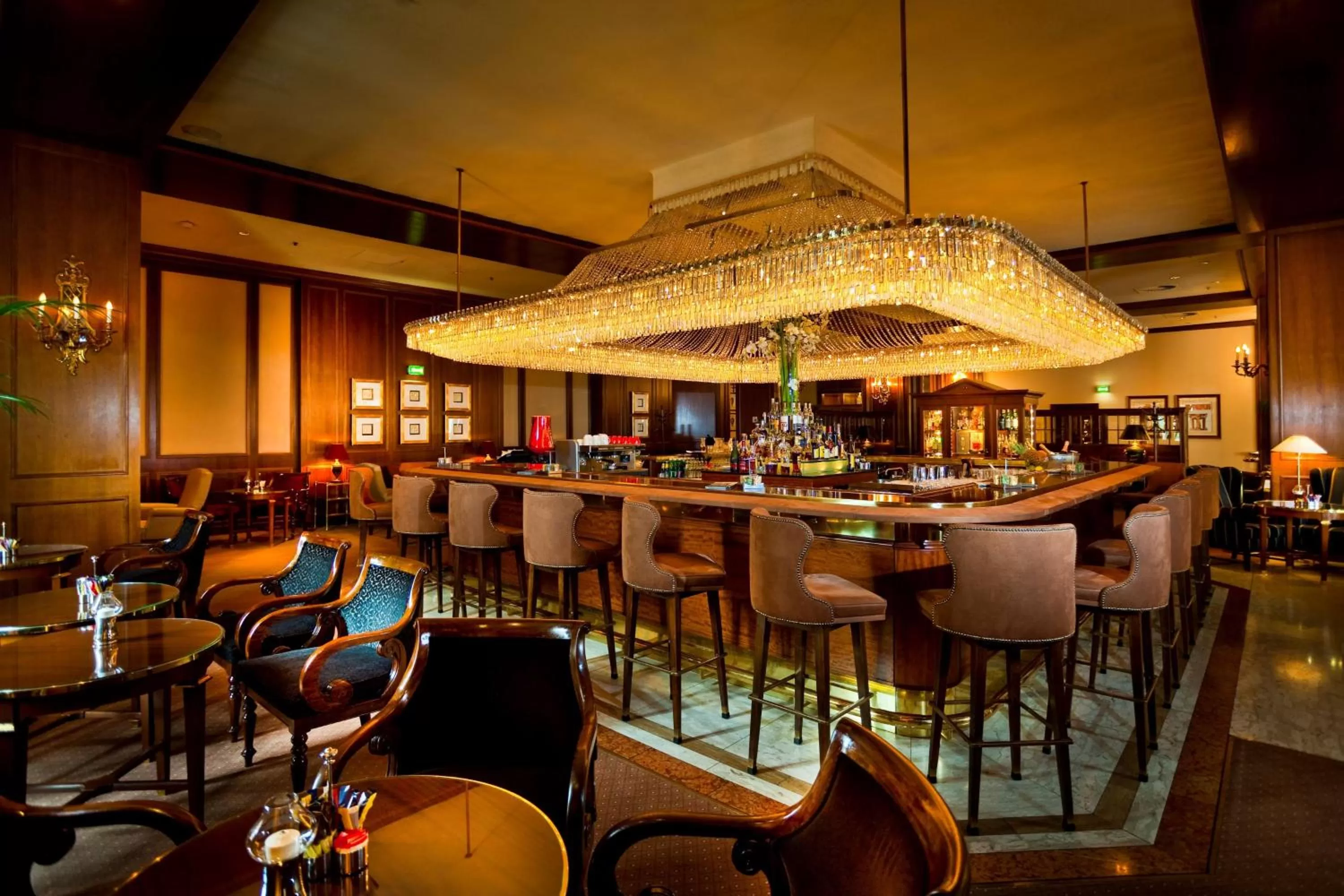 Lounge or bar in InterContinental Wien by IHG