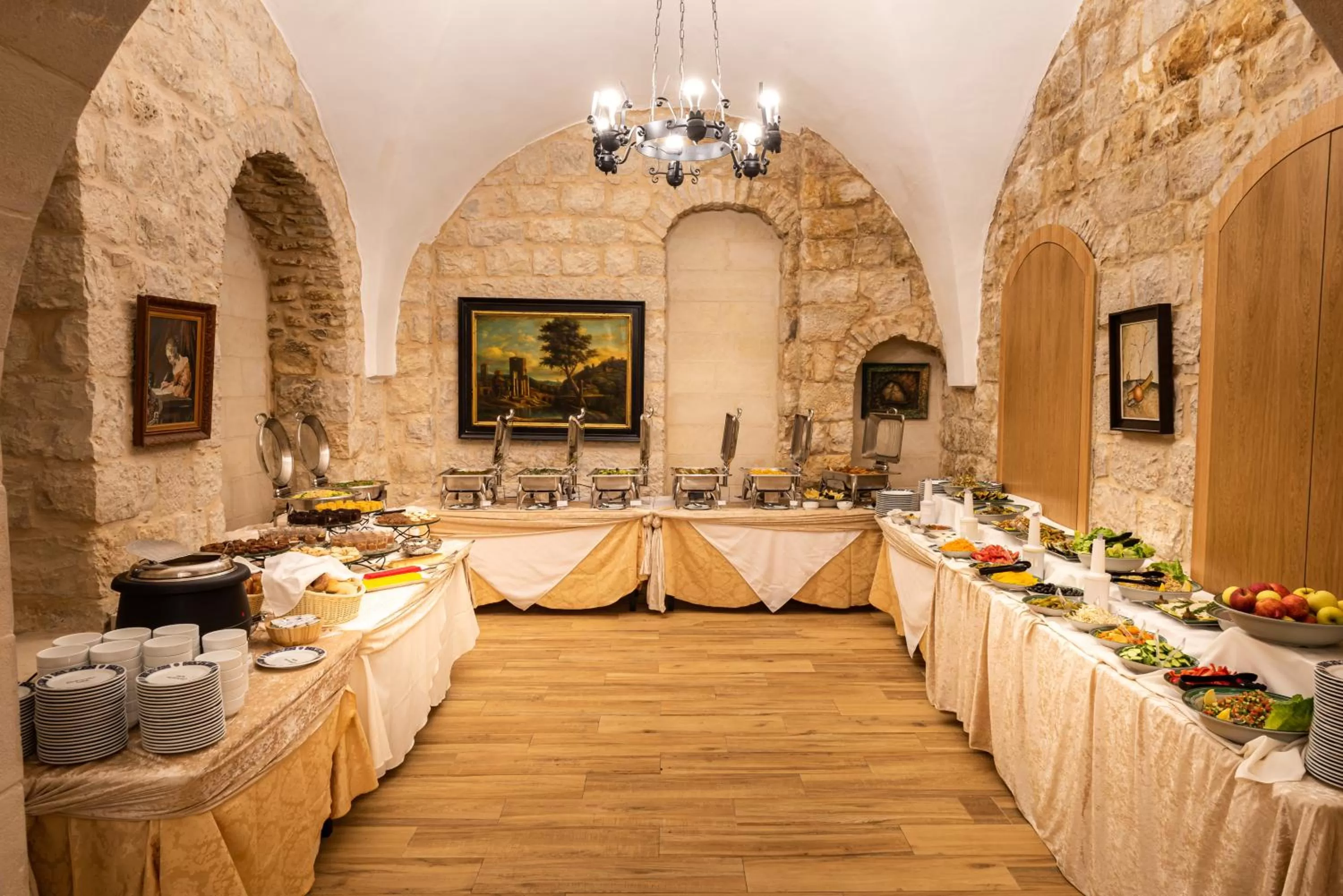 Restaurant/places to eat in Ambassador Boutique Hotel - Jerusalem