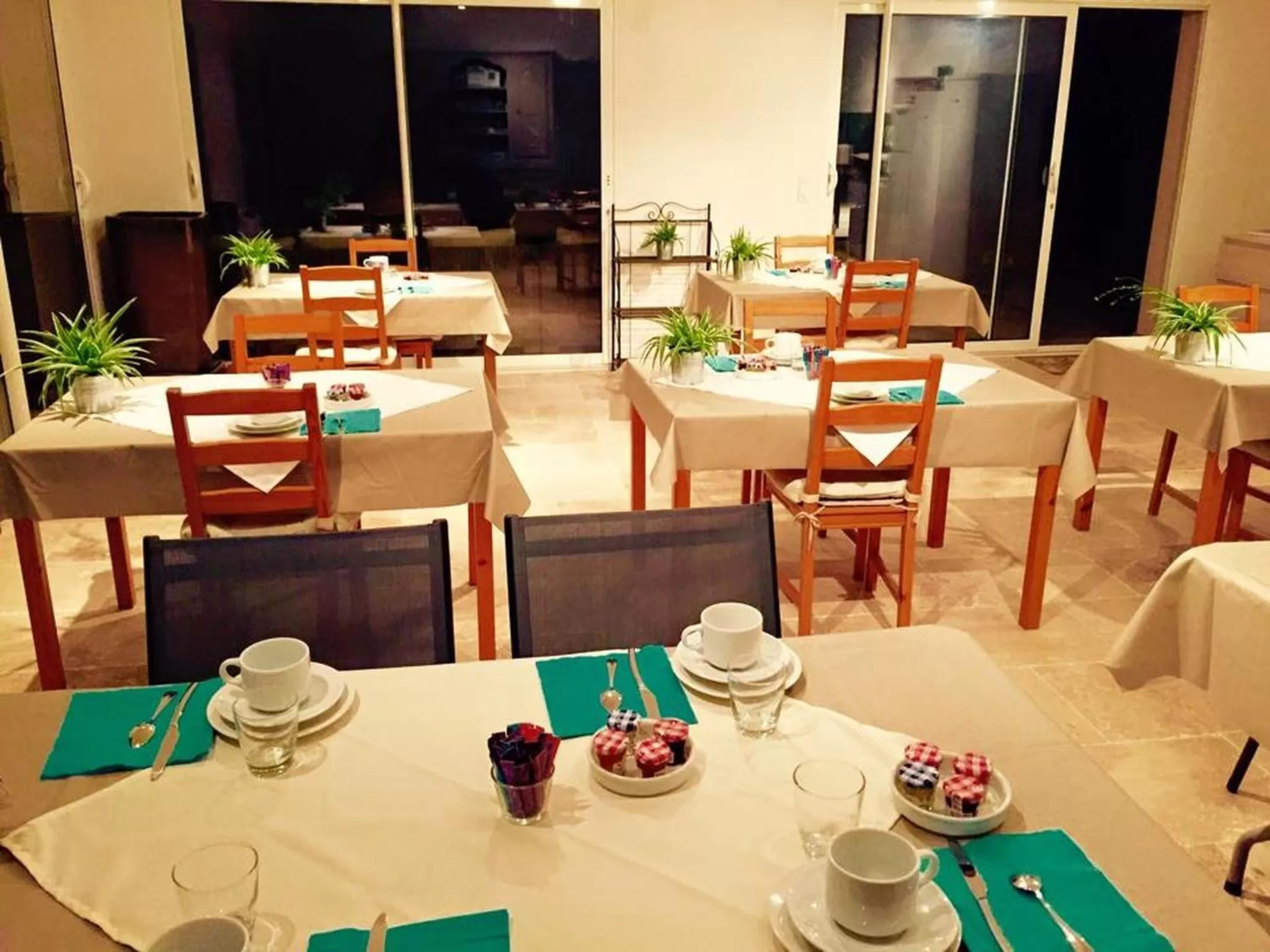 Restaurant/places to eat in Domaine de l'Aufrene