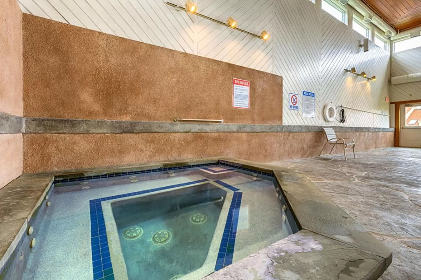 Hot Tub in Village By The Sea