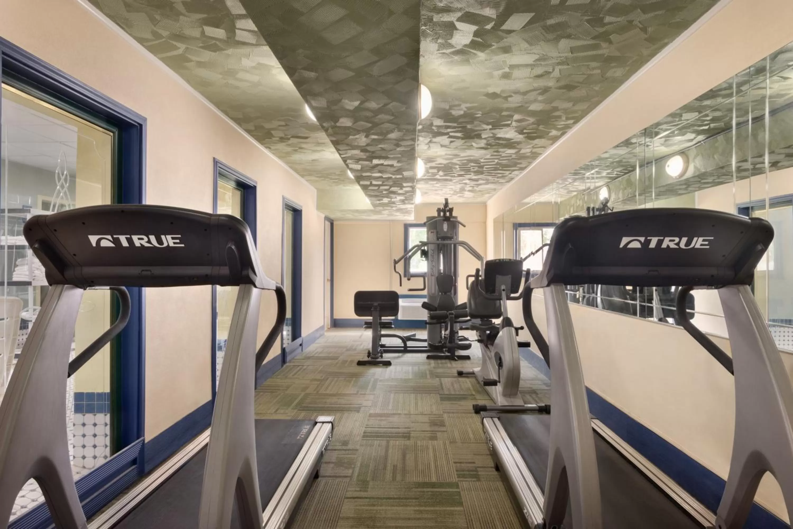 Fitness centre/facilities in Baymont by Wyndham Des Moines North