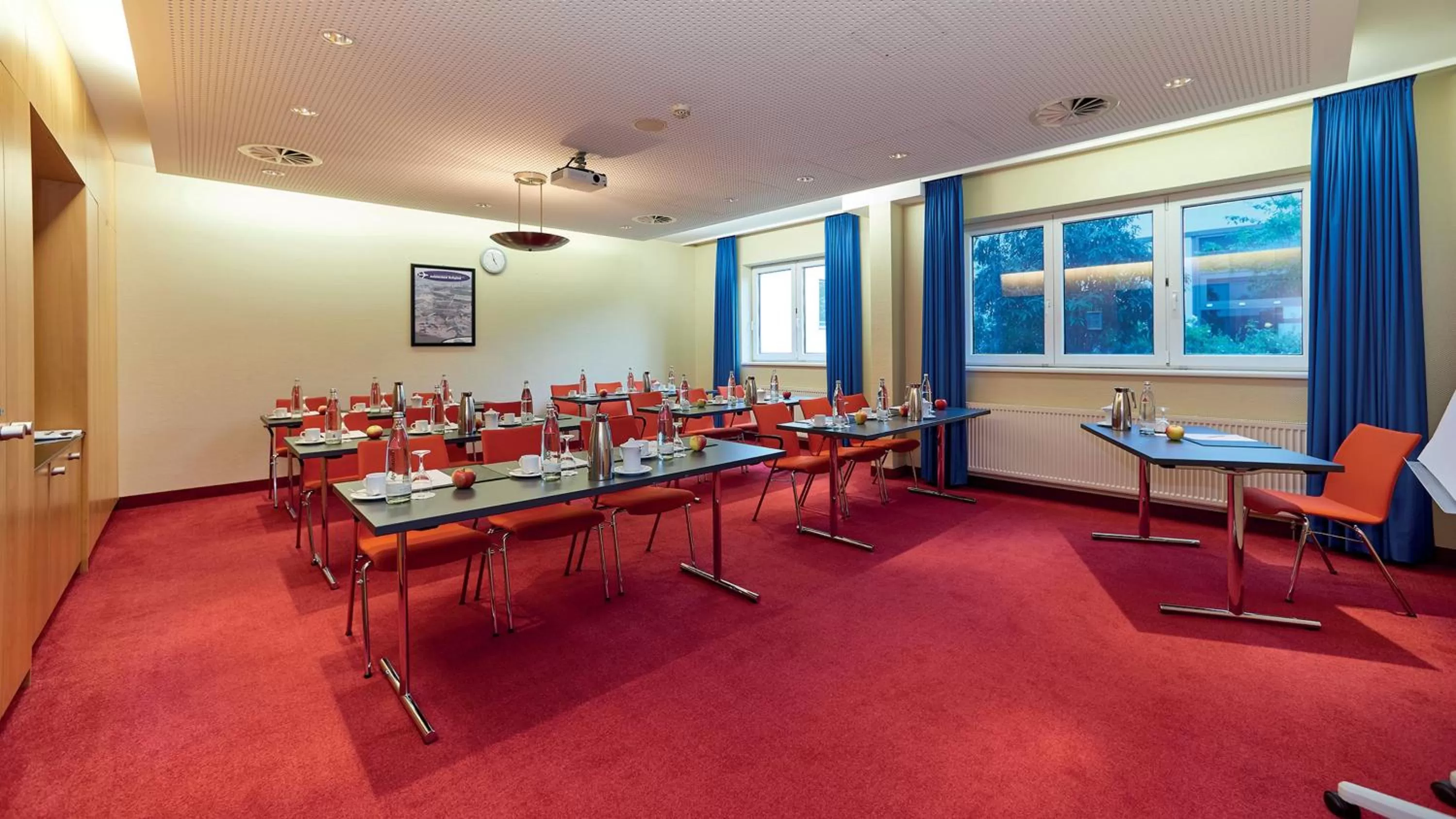 Meeting/conference room in Holiday Inn Berlin Airport - Conference Centre by IHG