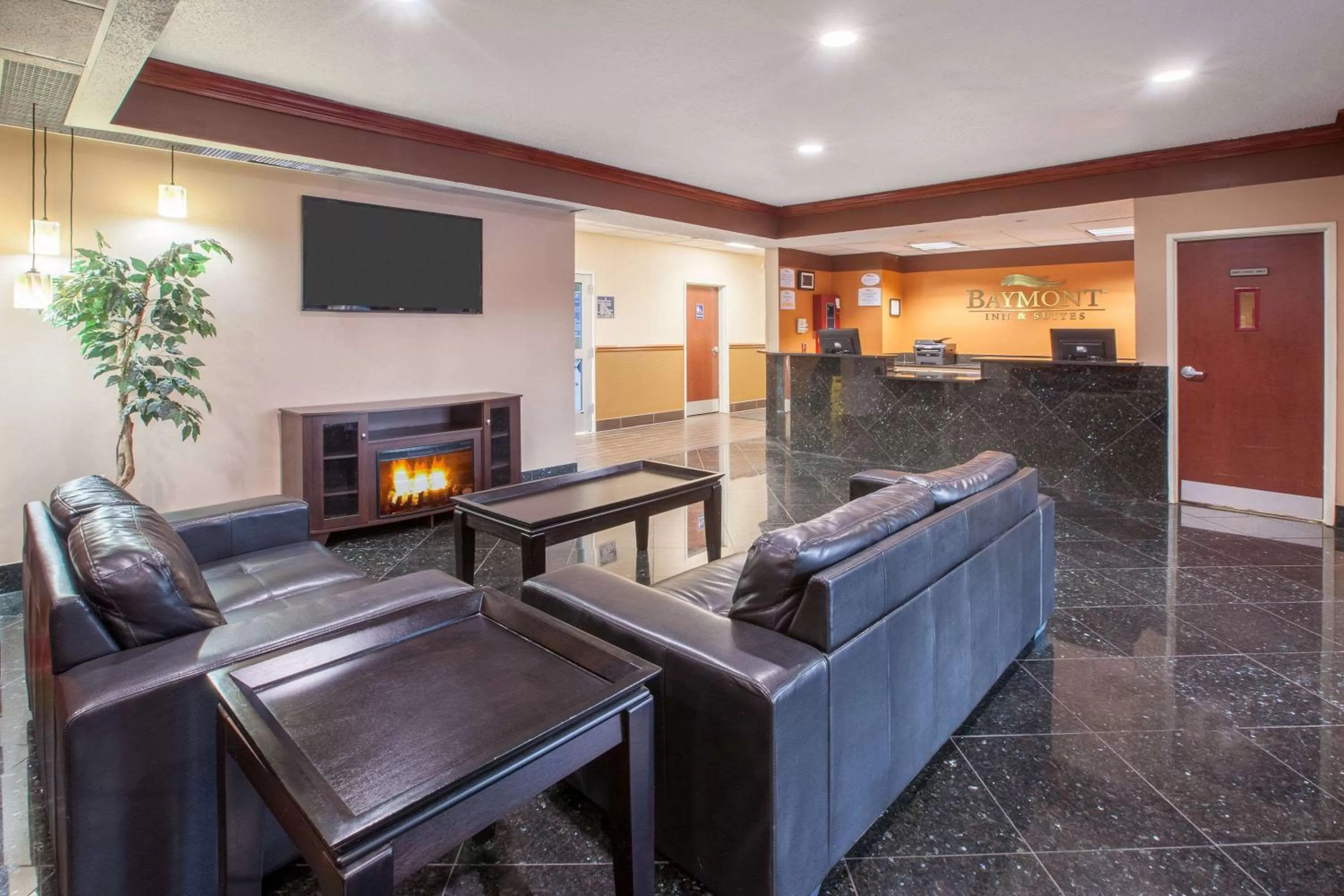 Lobby or reception in Baymont by Wyndham South Haven