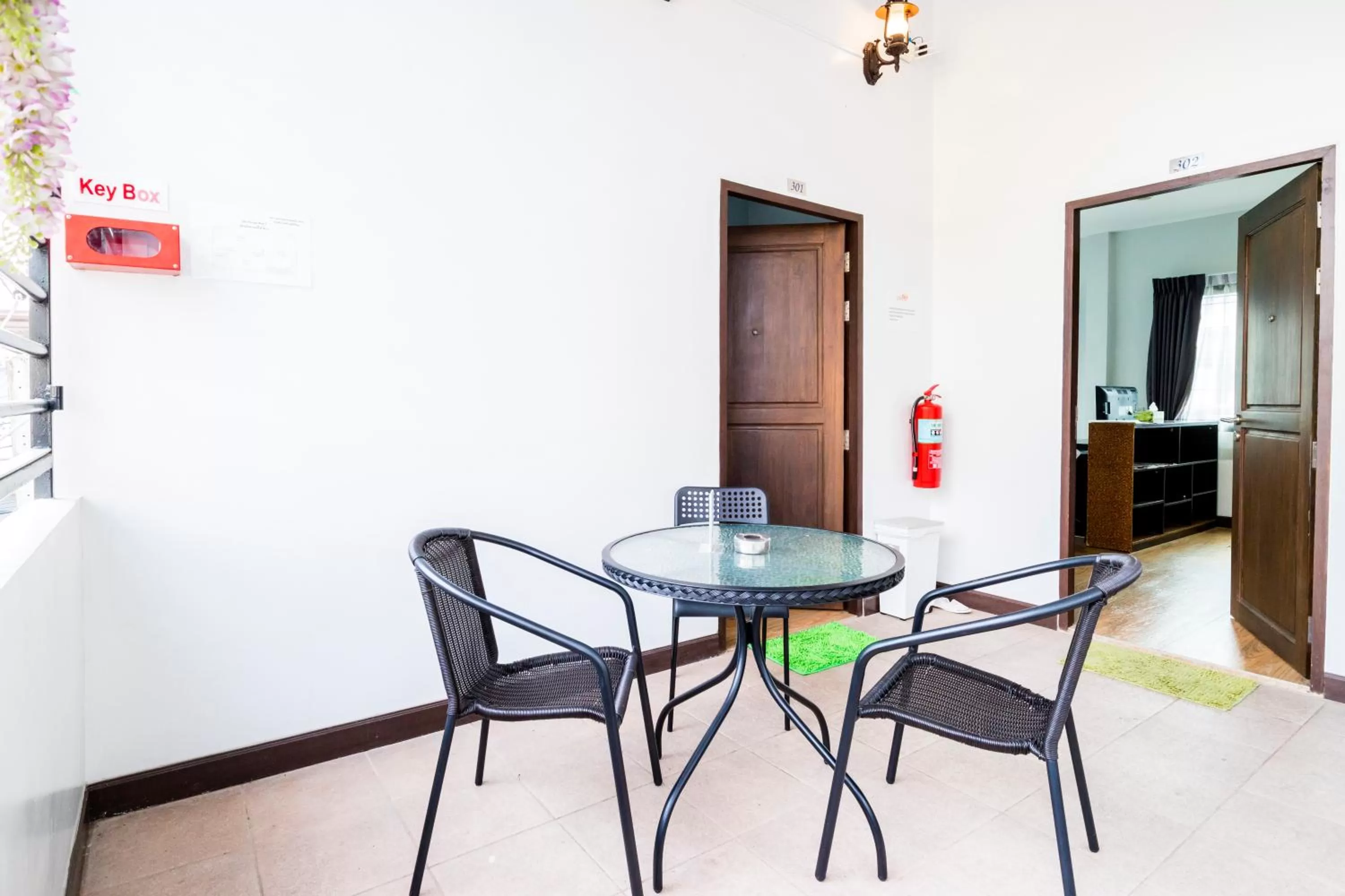 Balcony/Terrace in The Cube Sathorn Boutique Hotel เดอะ คิวบ์ สาทร บูติค โฮเทล Near BTS Surasak