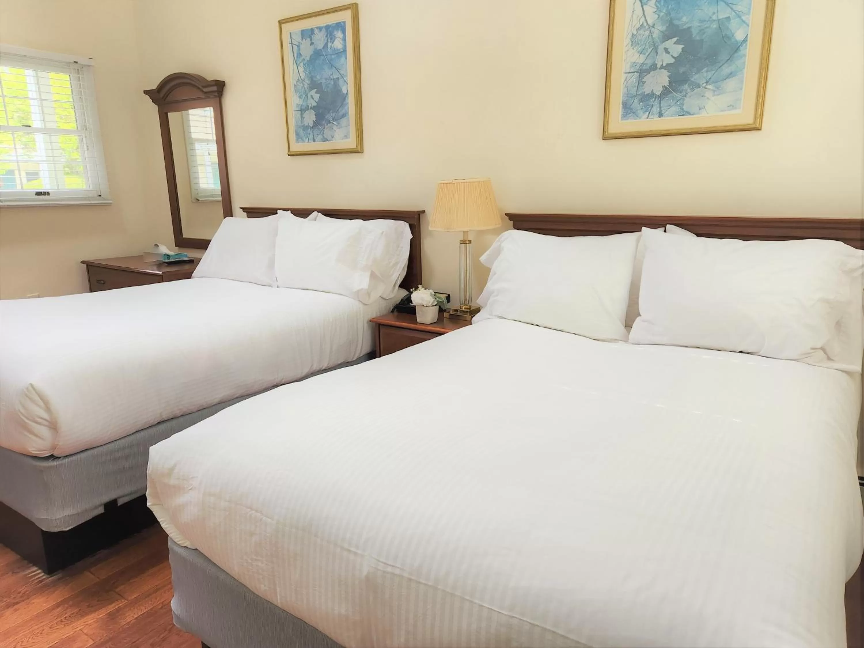 Standard Double Room in The Wainscott Inn