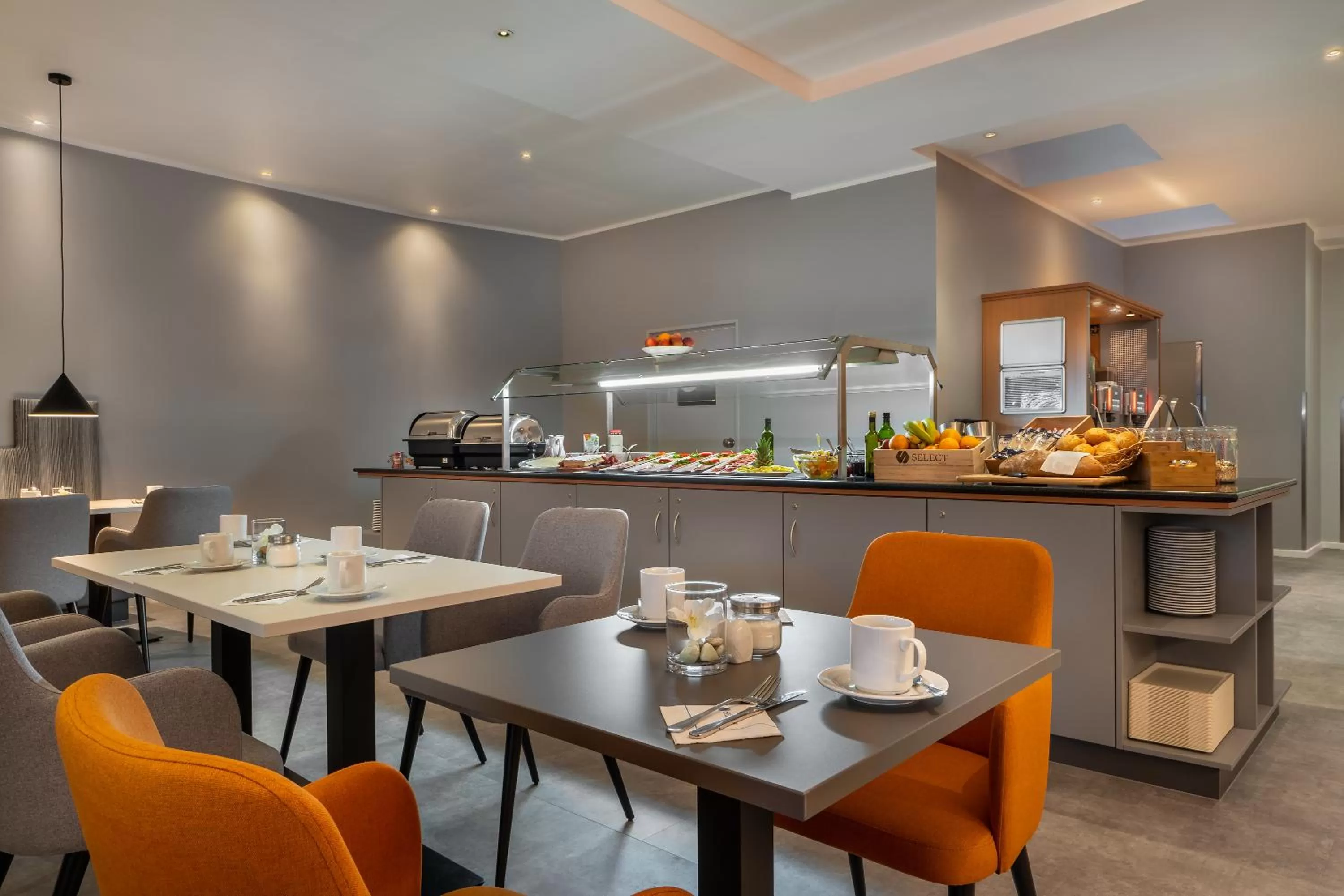 Restaurant/places to eat in Select Hotel Wiesbaden City