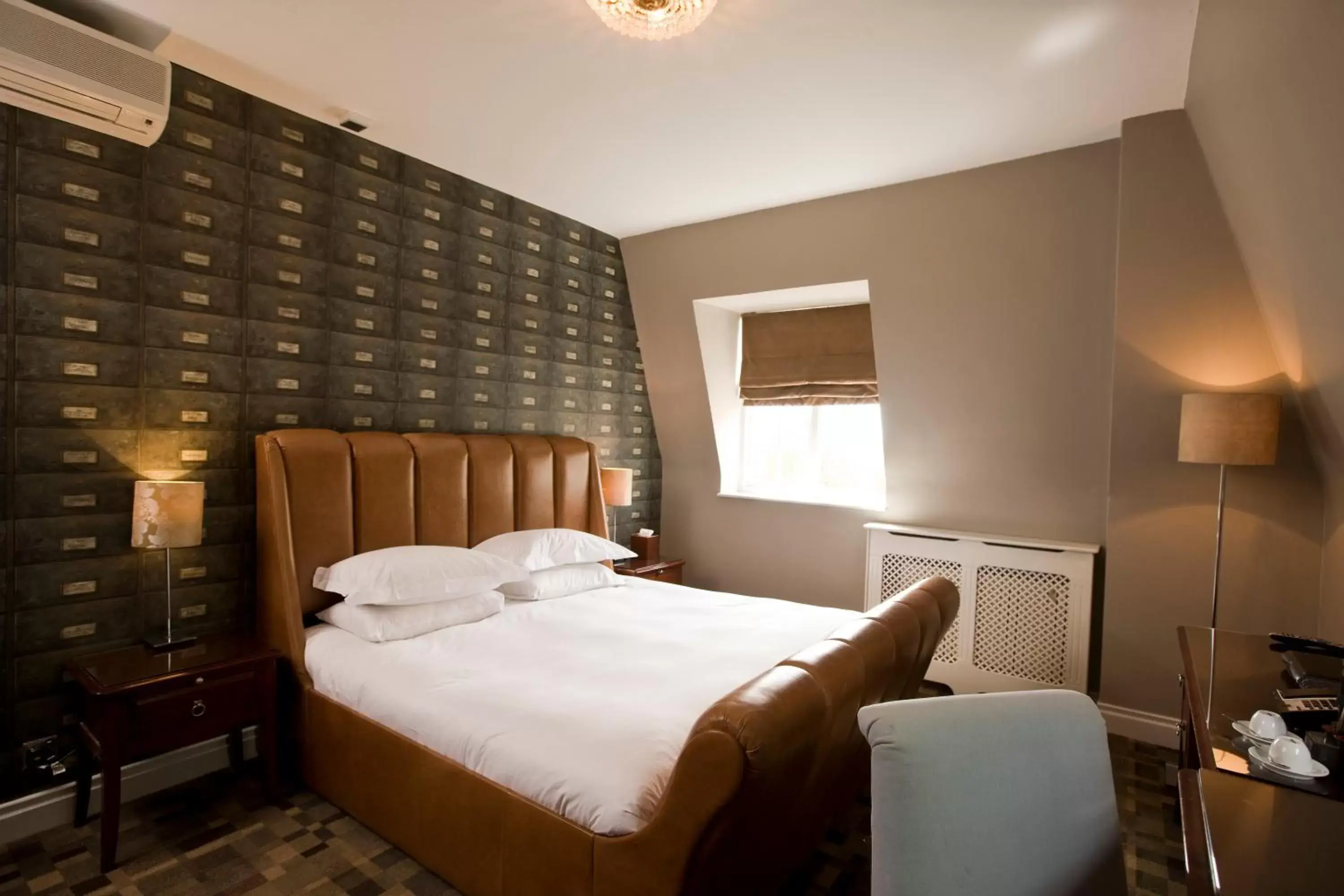 Classic Double Room with Park View in Hotel du Vin Cannizaro House Wimbledon Classic Double Room with Park View in Hotel du Vin Cannizaro House Wimbledon